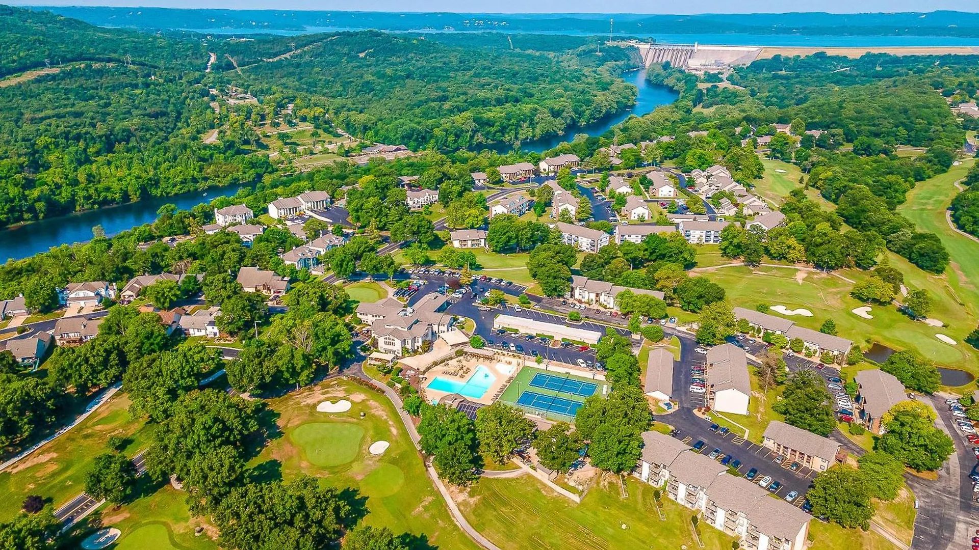 Lofty Retreat & Paradise Pointe Semesterbostad