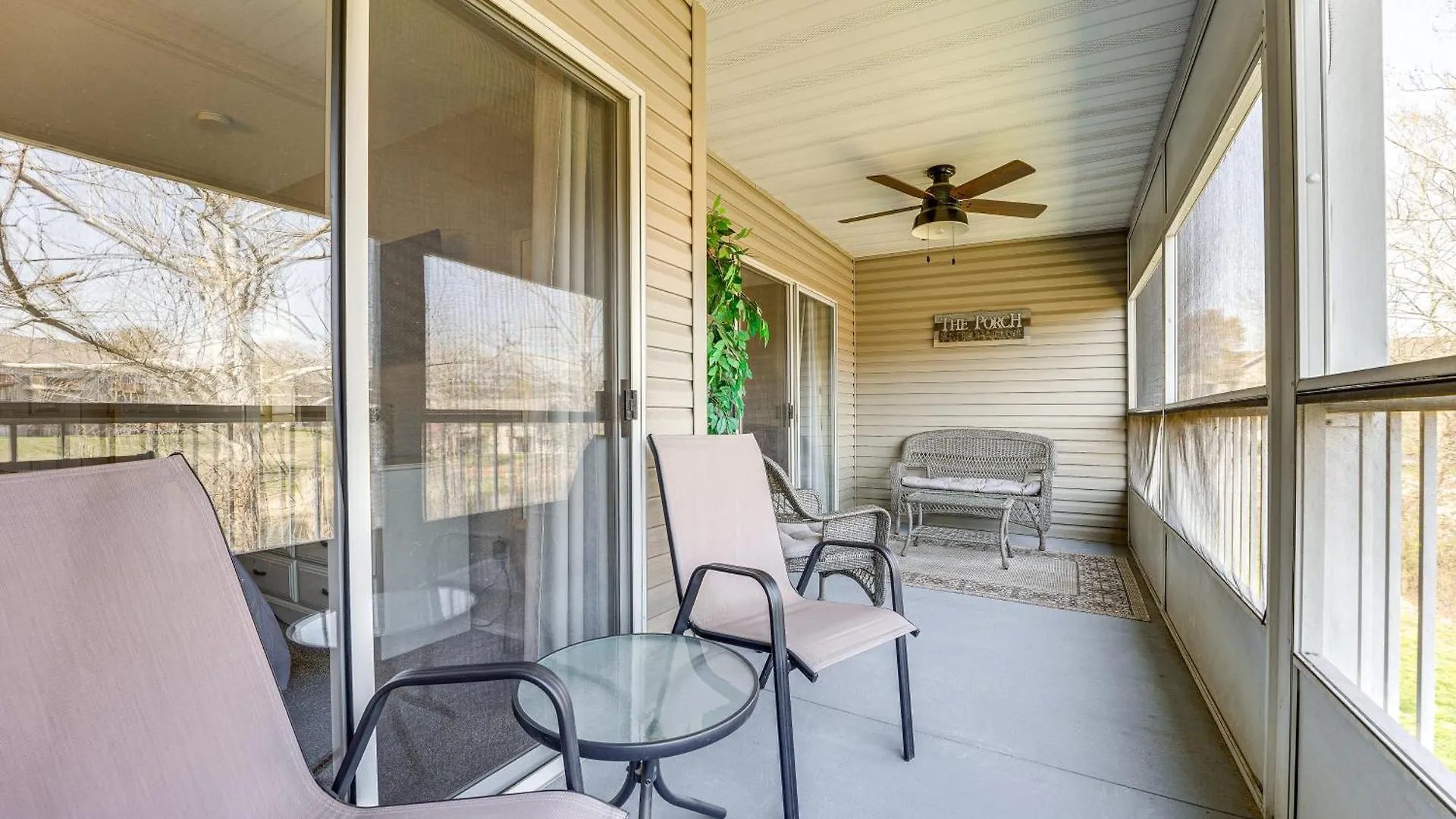 With Screened Porch 4 Mi To Lake! アパート ブランソン