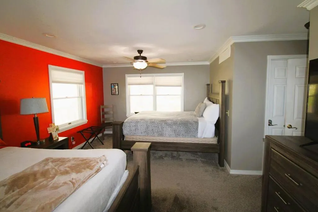 Hummingbird Hideaway * Branson