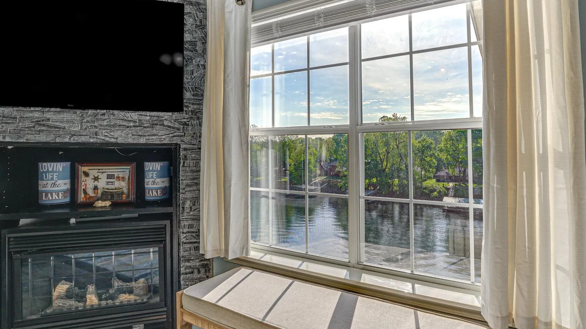 דירה Updated With Taneycomo Views! *