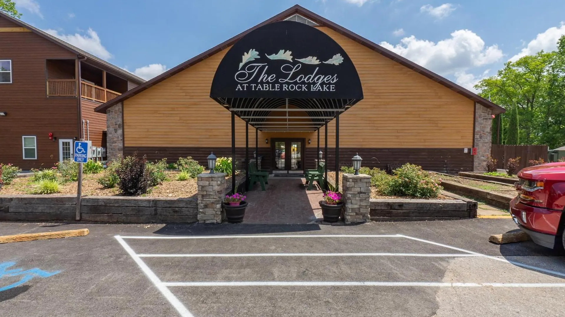3br Walk-in Near Silver Dollar - Game - Pool - Free Tickets Included - Rr93a Branson