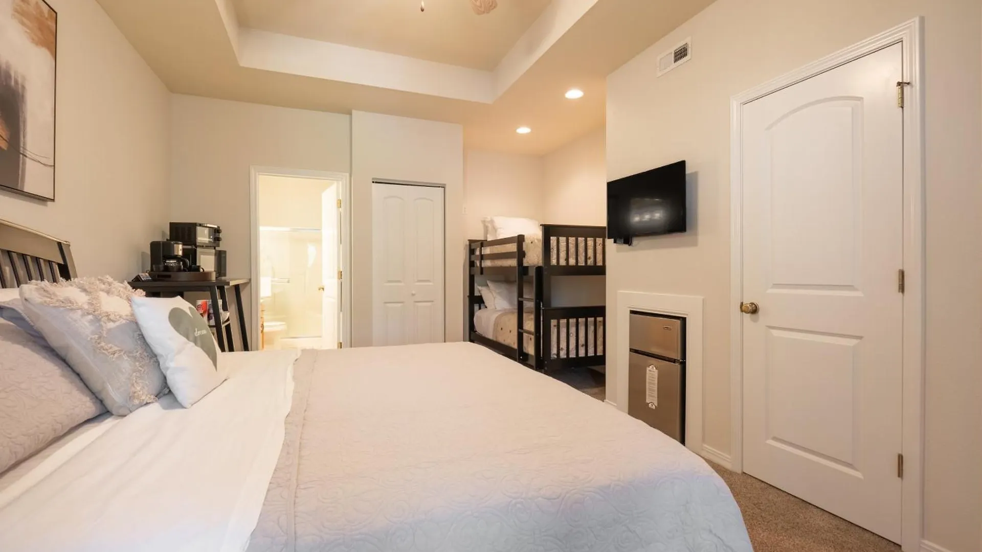 Elevator Access - Walk-in Shower - Close To 76 Strip - Free Tickets Included - Rl8-11b Апартаменты Брэнсон