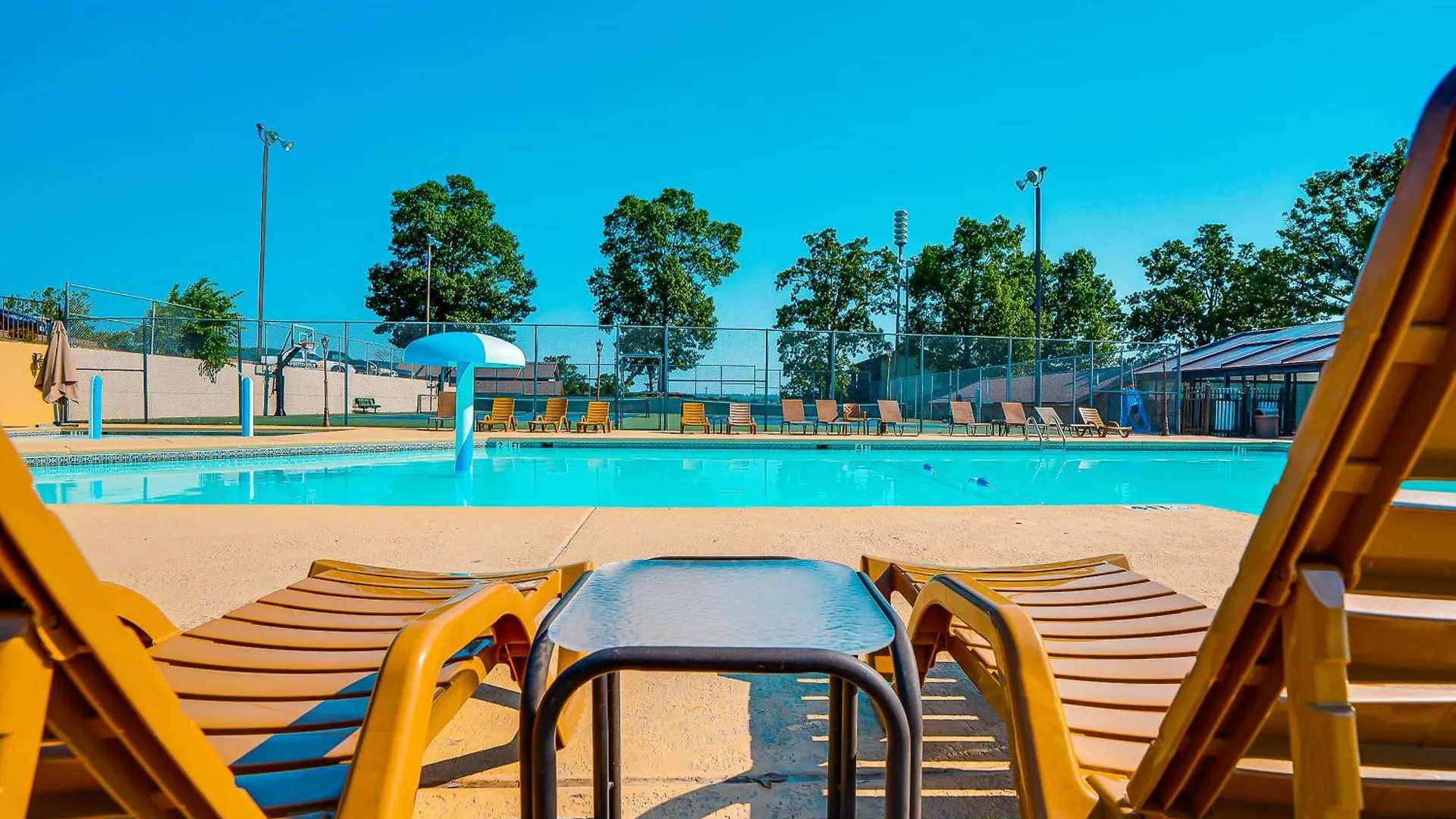 Semesterbostad Lofty Retreat & Paradise Pointe *