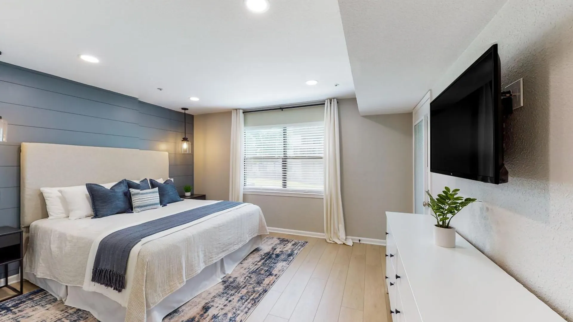Lofty Retreat & Paradise Pointe Semesterbostad