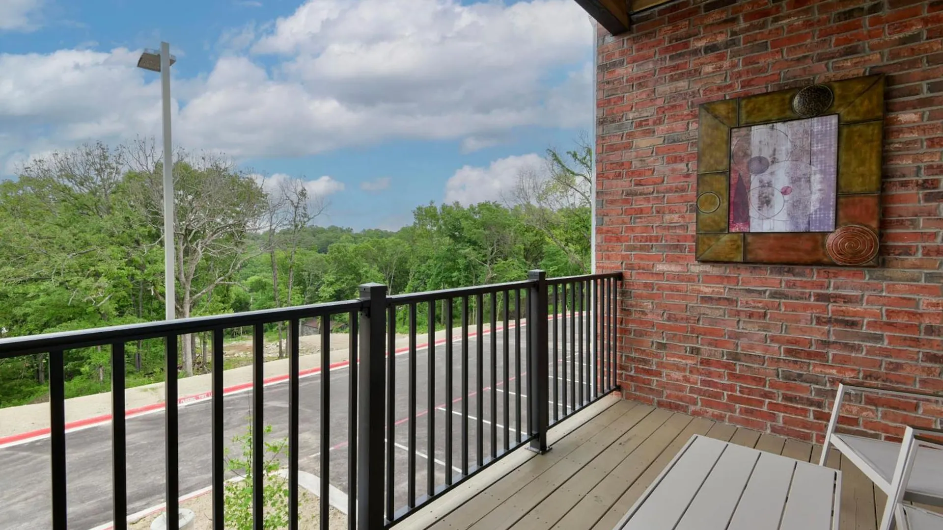 Luxury At Thousand Hills - Heart Of - Beautifully Remodeled - Spacious And Affordable Aparthotel