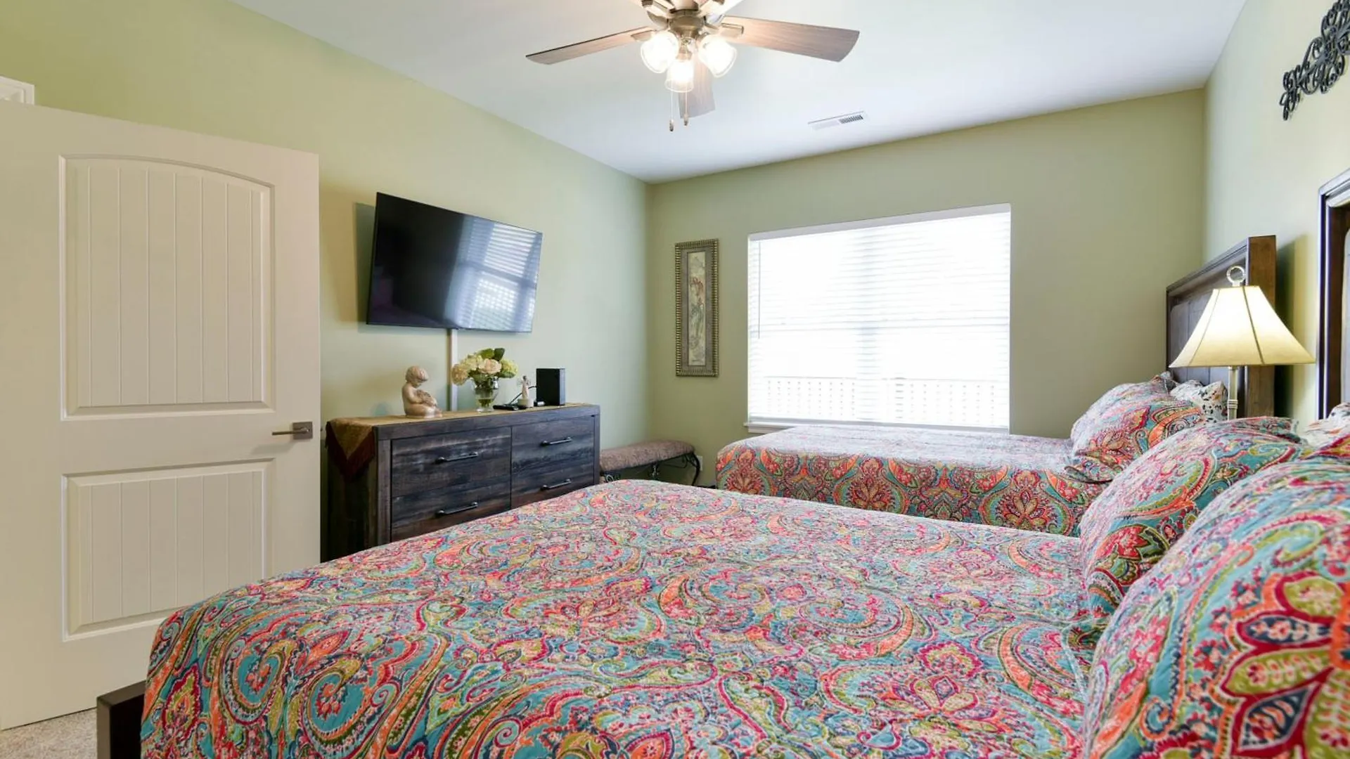 Luxury At Thousand Hills - Heart Of - Beautifully Remodeled - Spacious And Affordable Aparthotel
