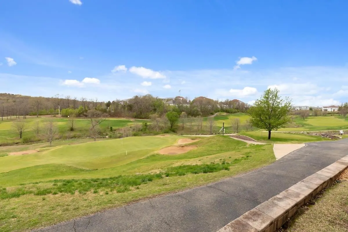 Little House On The 12th Hole - Luxury Golf Holiday home Branson
