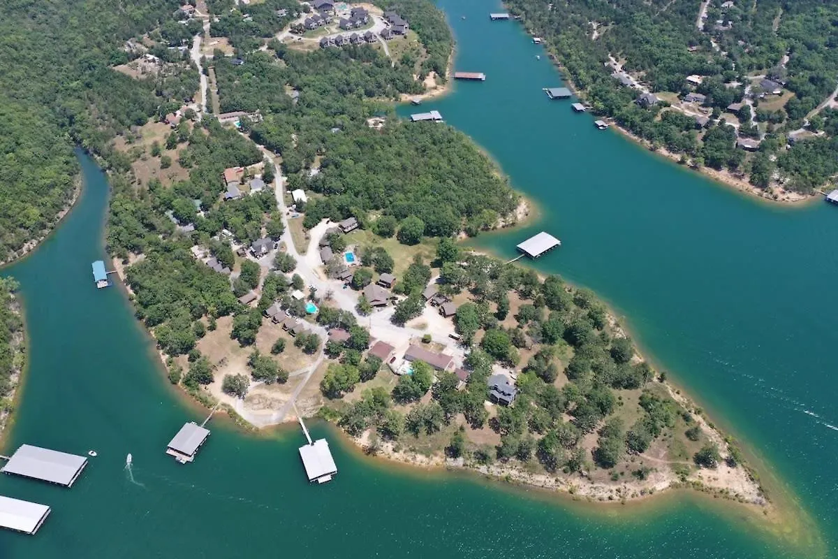 Artilla Cove 8- Lakeview- Bbq Area- Pool Branson