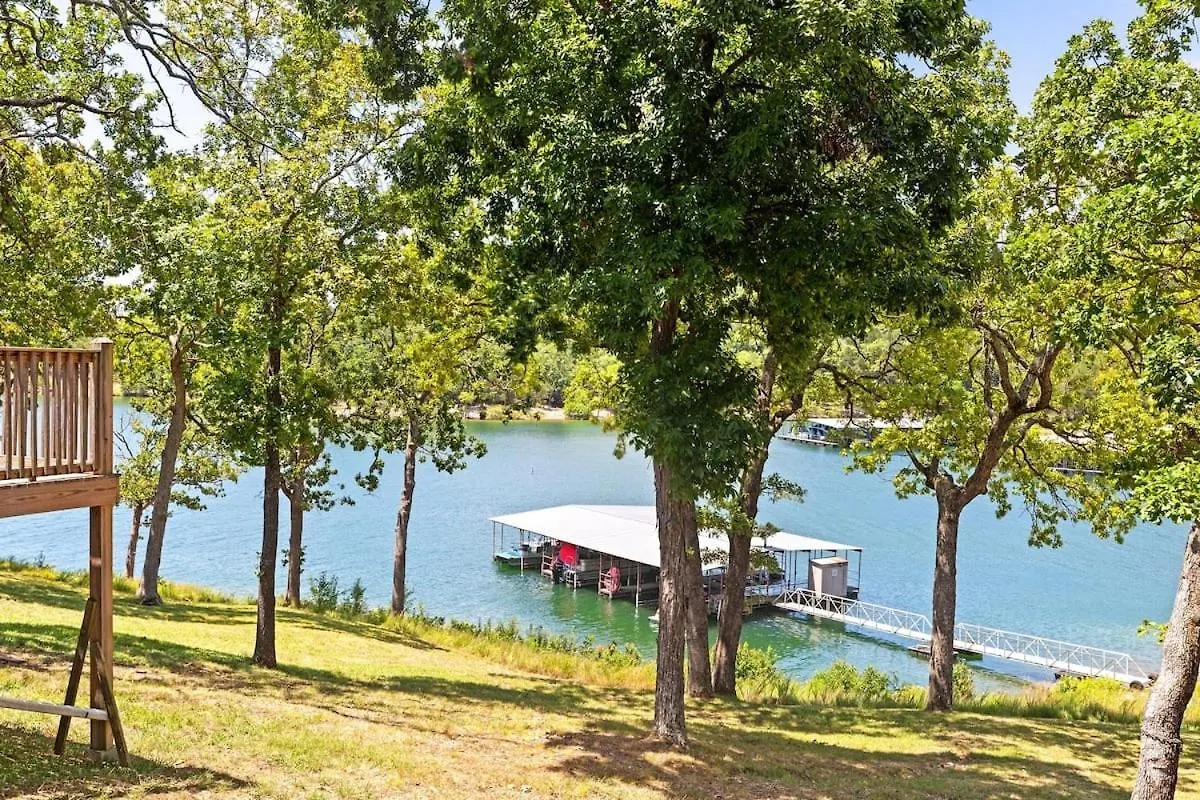 Artilla Cove 4 - Views - Outdoor Pool Branson