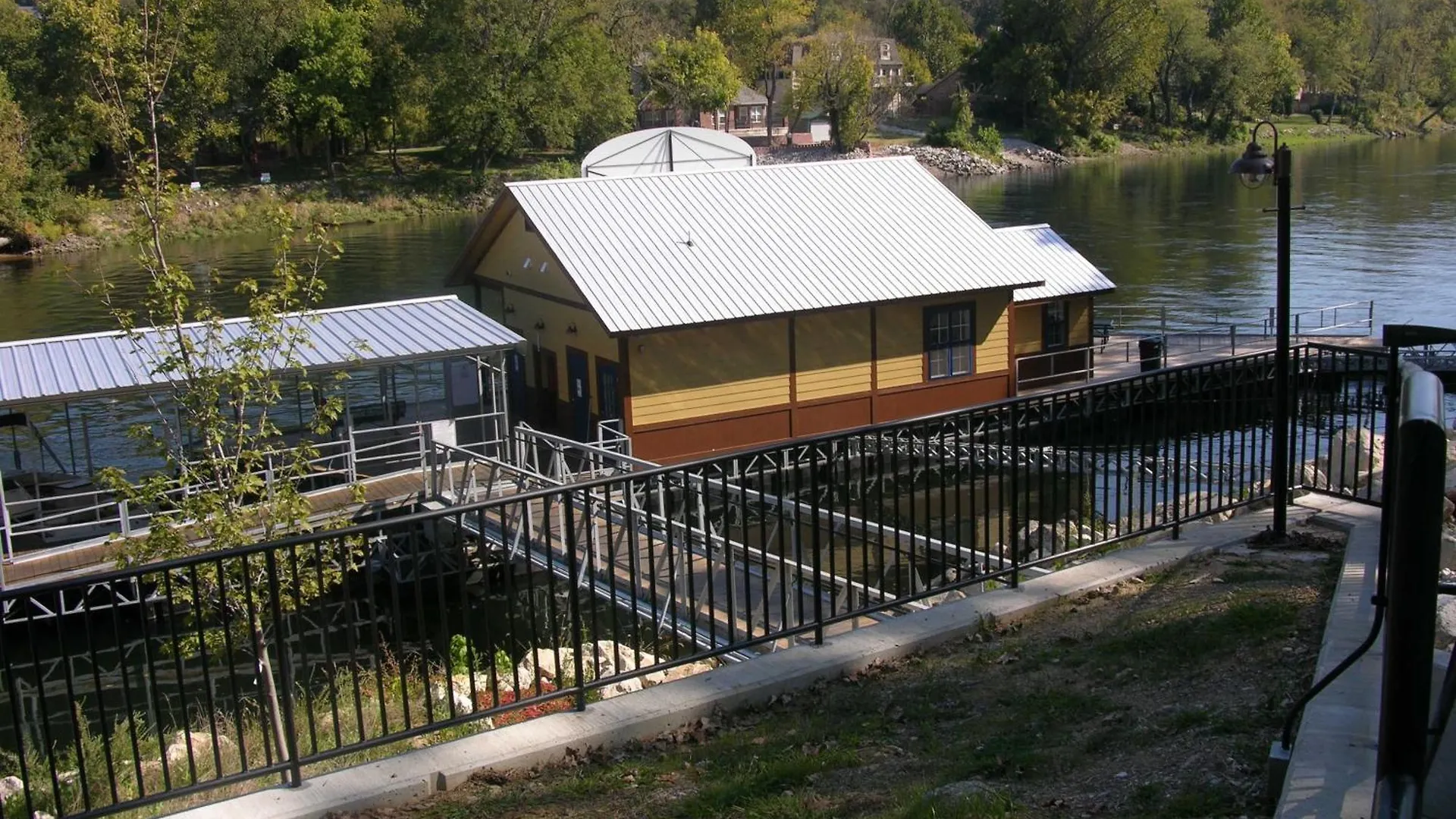 Tuscany On Taneycomo