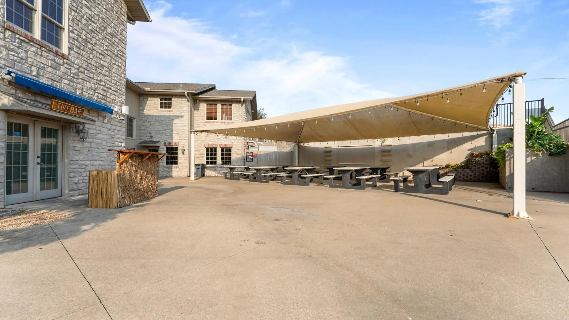 Pointe Of View Apartment *