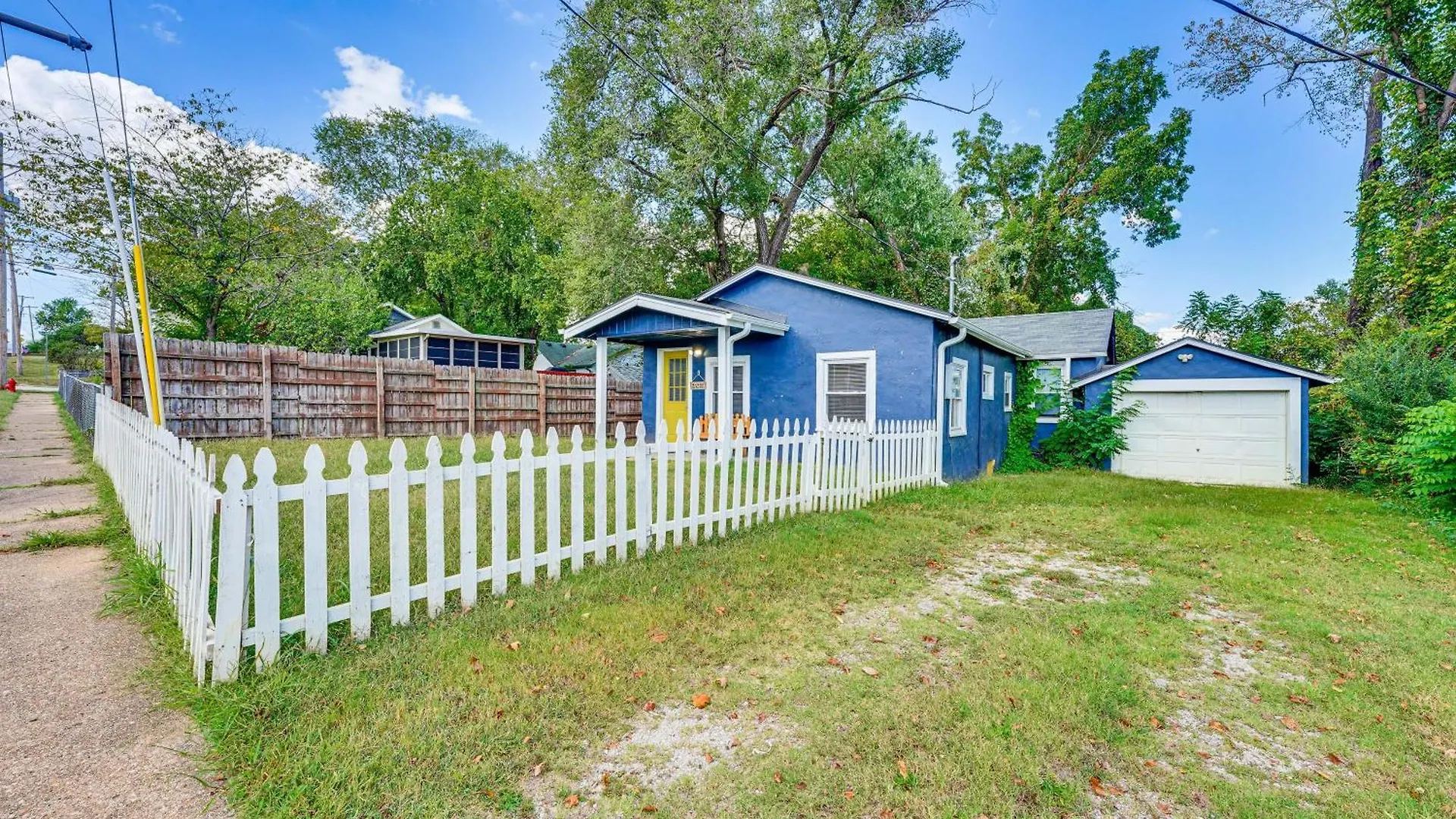 Walk To Dtwn Pet-friendly Home! *