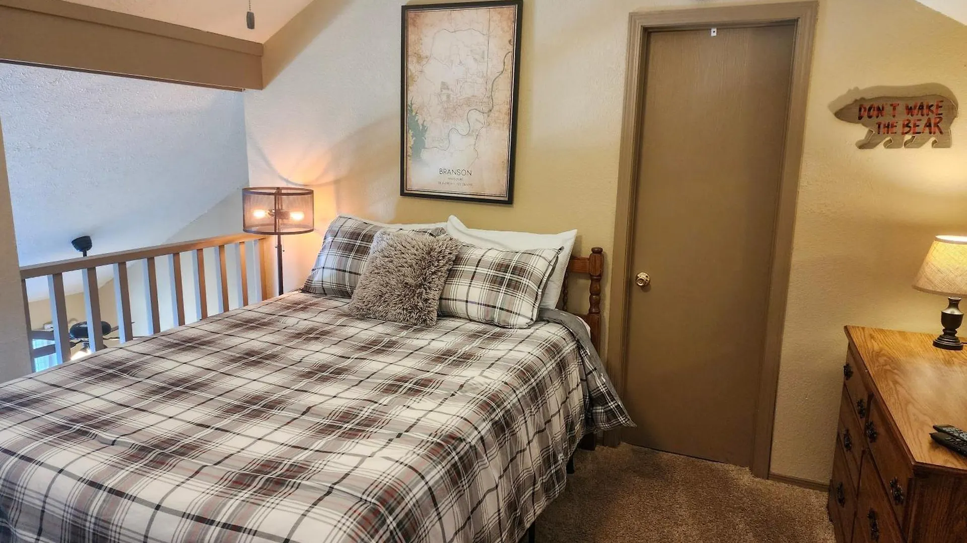 Charming 2-bedroom With Loft, Scenic Views, And Free Attraction Tickets - Fc40-9 Apartman
