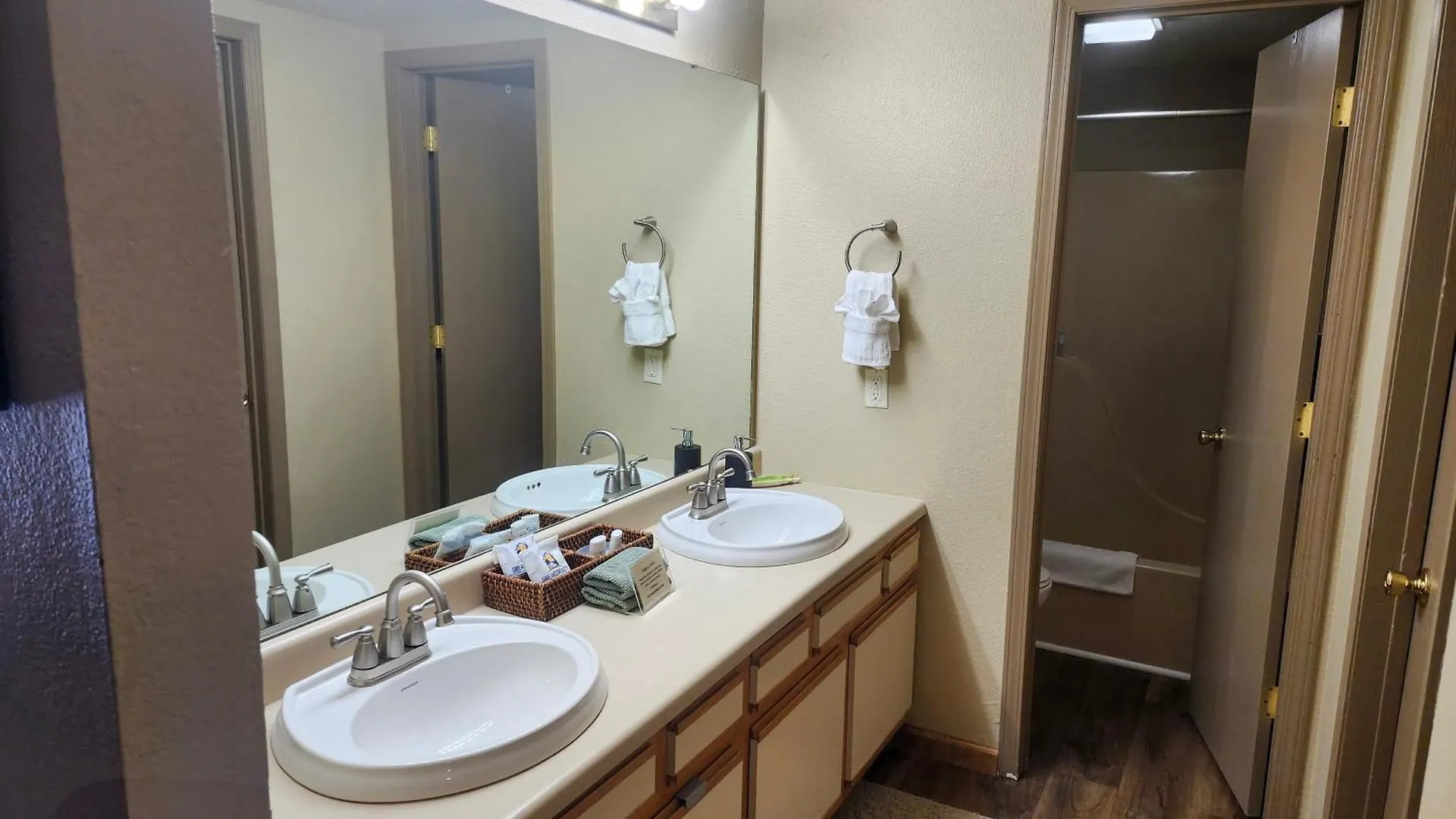 Apartman Charming 2-bedroom With Loft, Scenic Views, And Free Attraction Tickets - Fc40-9 *