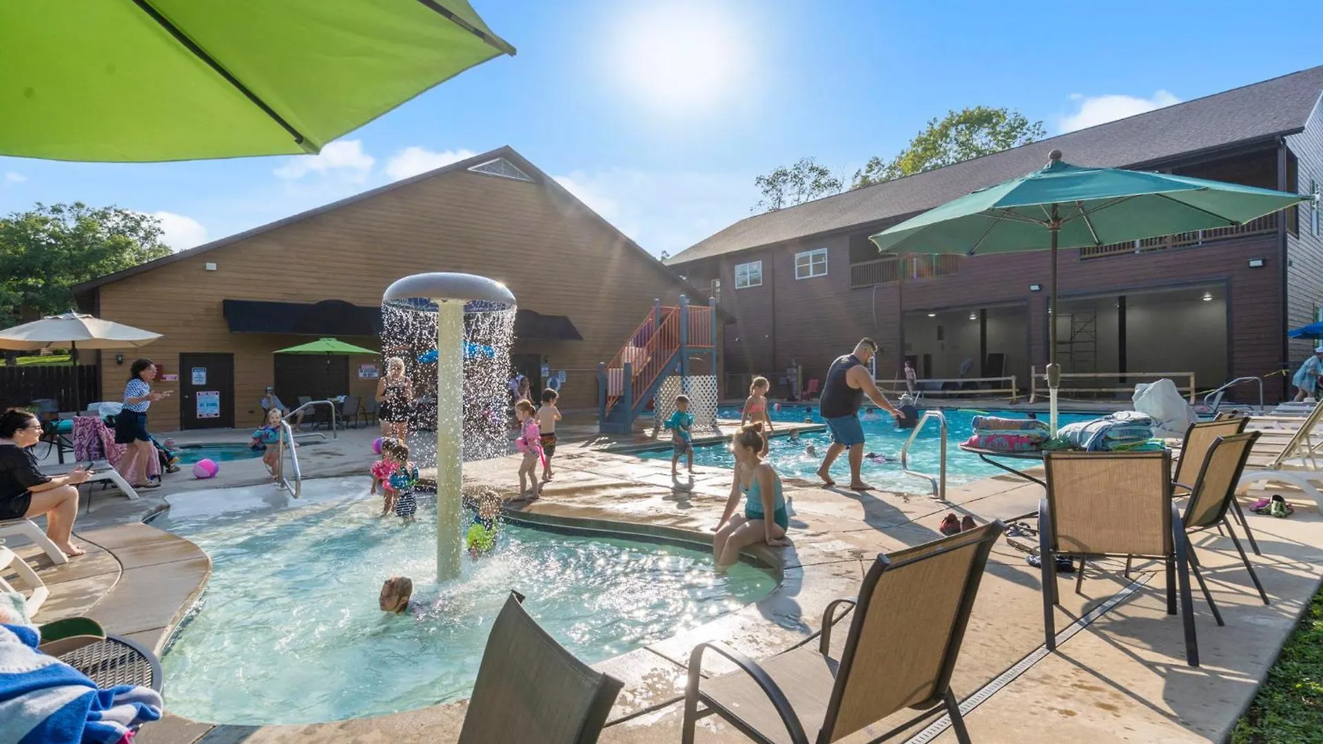 Huge Lakeview Getaway W/ Fun Arcades, Ping Pong Free Silver Dollar Tickets Community Amenities! 山林小屋 *