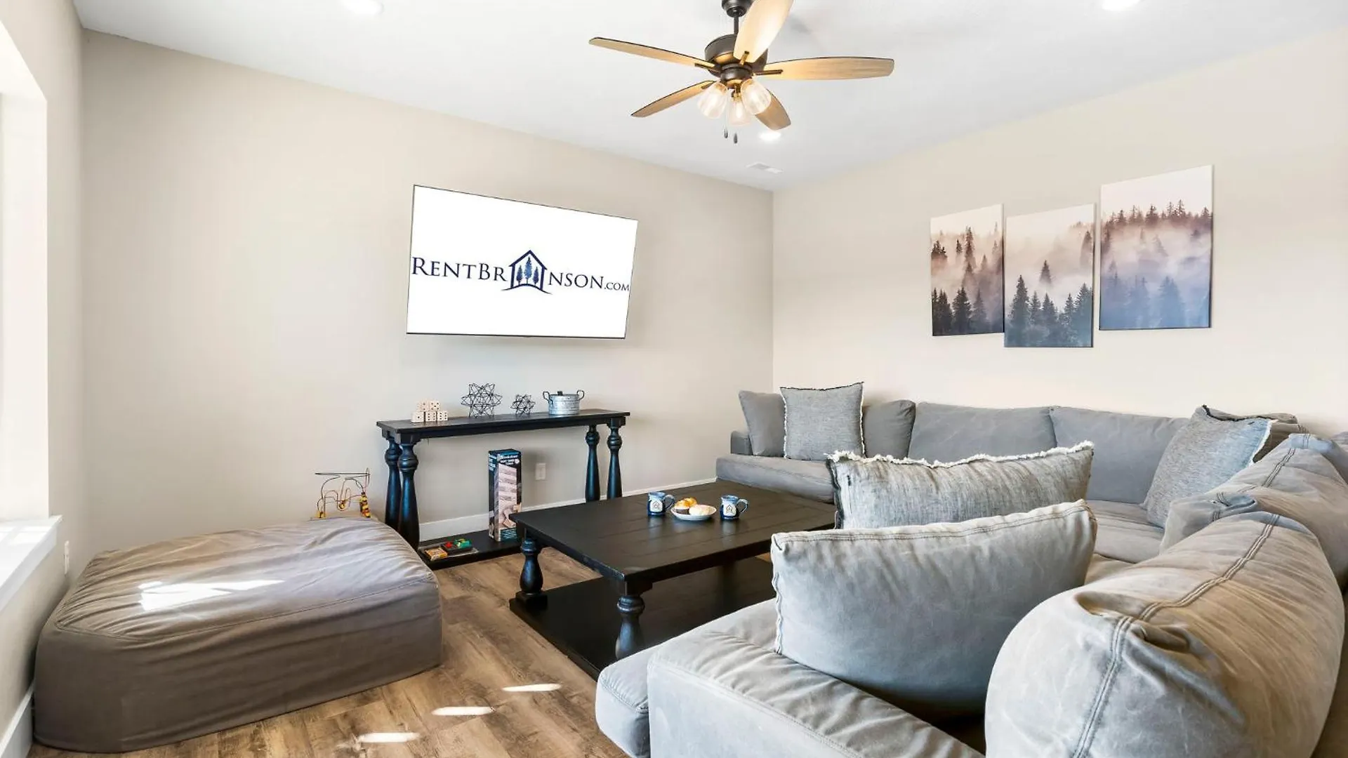 Huge Lakeview Getaway W/ Fun Arcades, Ping Pong Free Silver Dollar Tickets Community Amenities!
