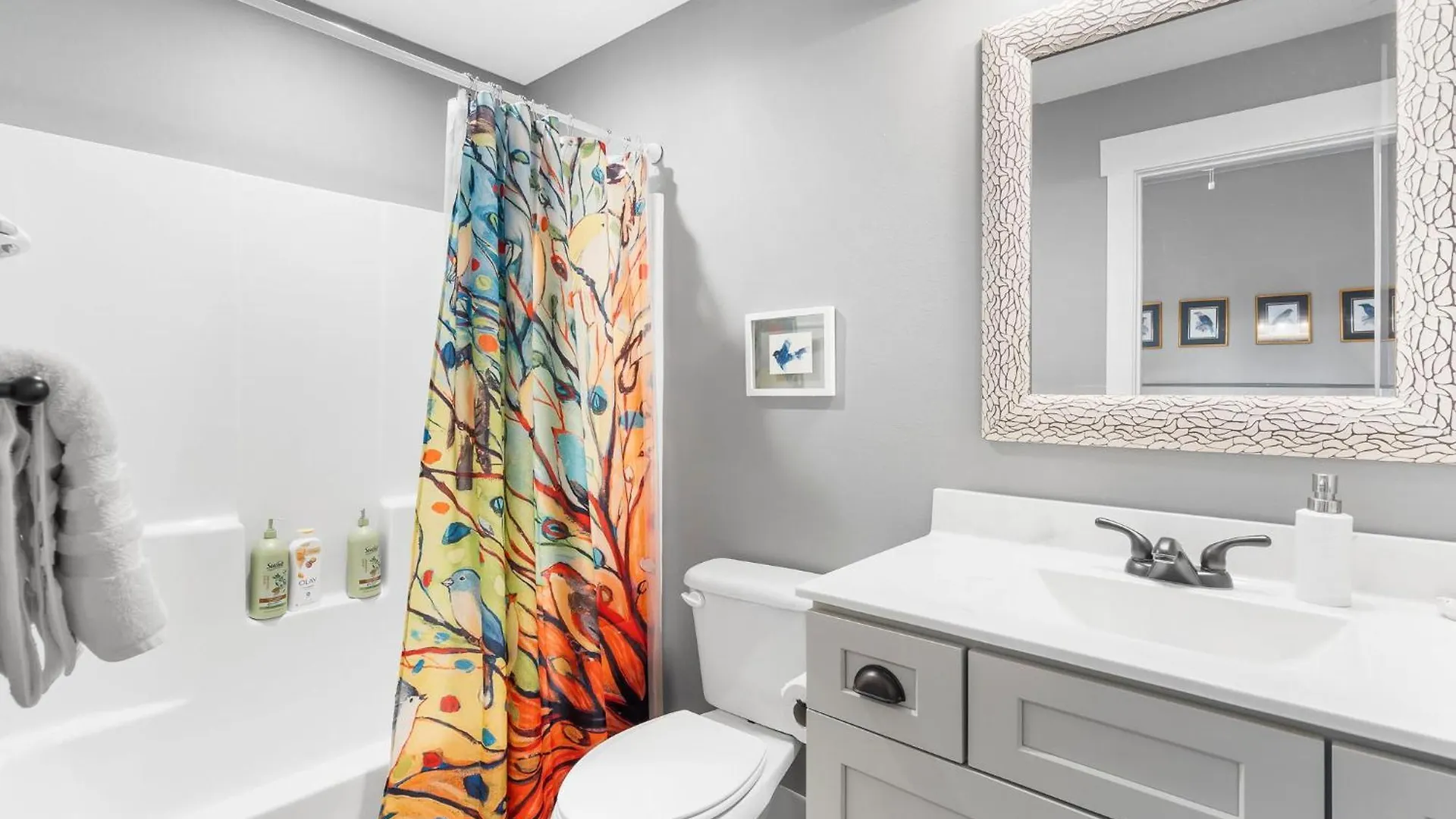 Chata Double-sided Fireplace, Views, Daily Tickets To Local Attractions, Air Hockey! Branson