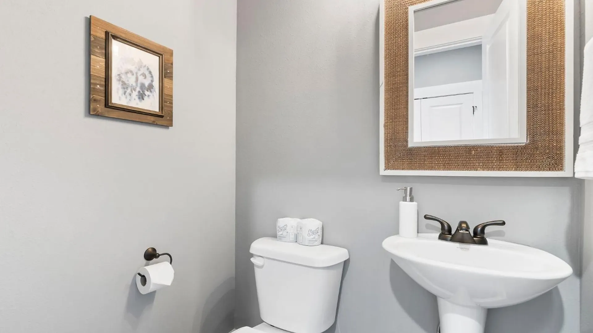 Double-sided Fireplace, Views, Daily Tickets To Local Attractions, Air Hockey! *