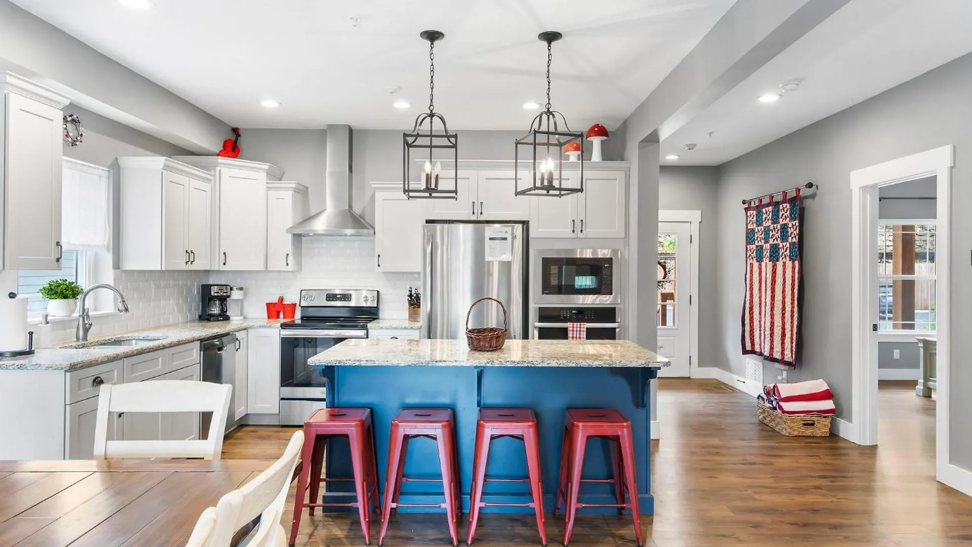 Chata Double-sided Fireplace, Views, Daily Tickets To Local Attractions, Air Hockey!