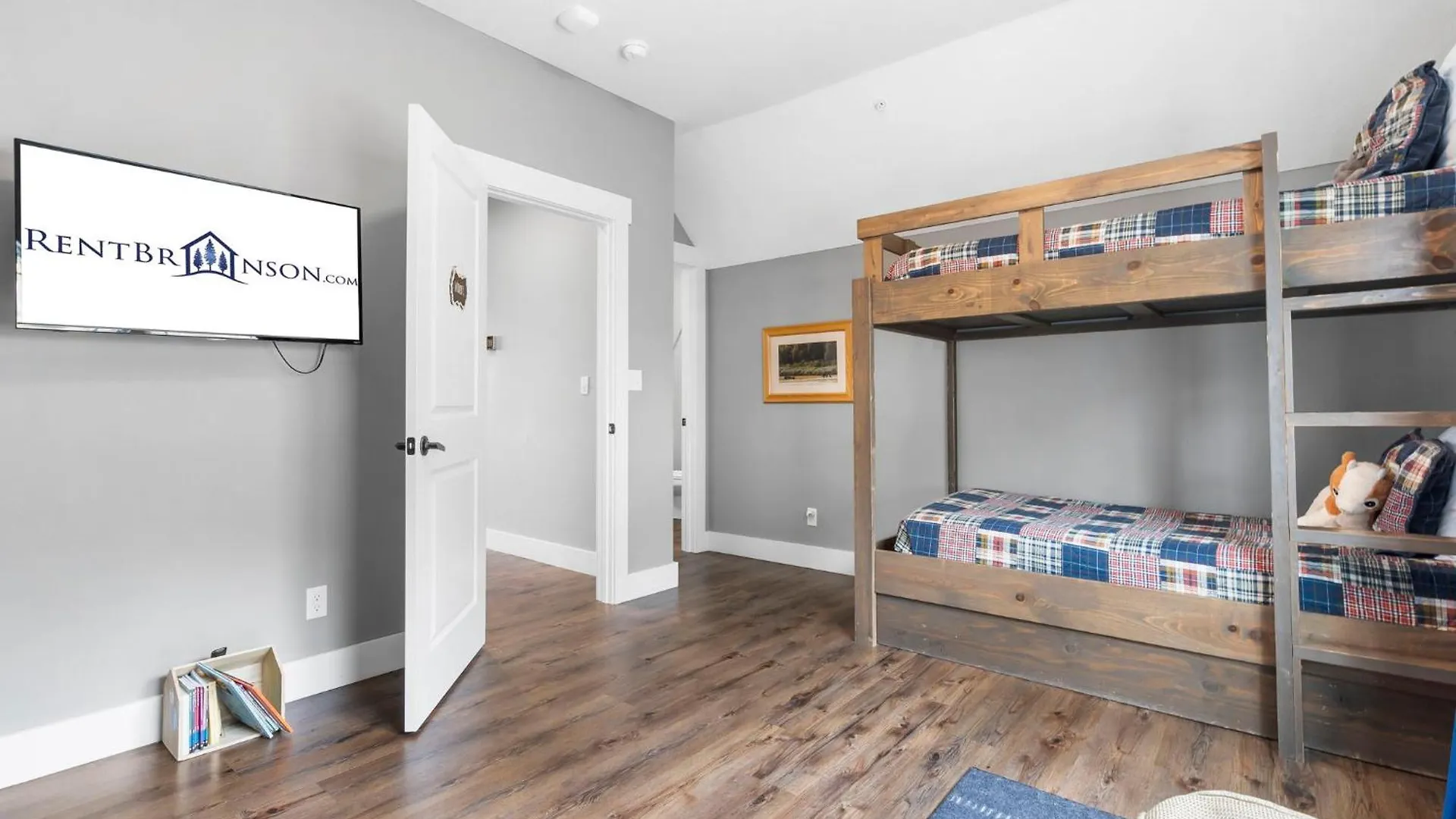 Double-sided Fireplace, Views, Daily Tickets To Local Attractions, Air Hockey! Chata Branson