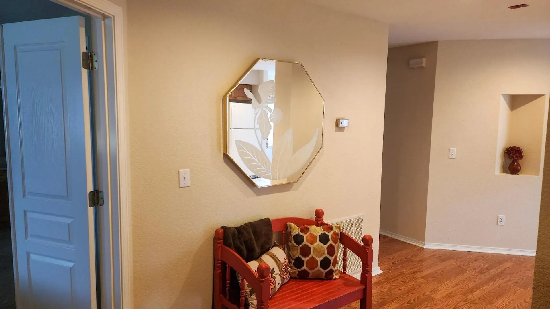 Golf Course View - Centrally Located - Free Attraction Tickets Included - Stairs Required - Fw7-1 *