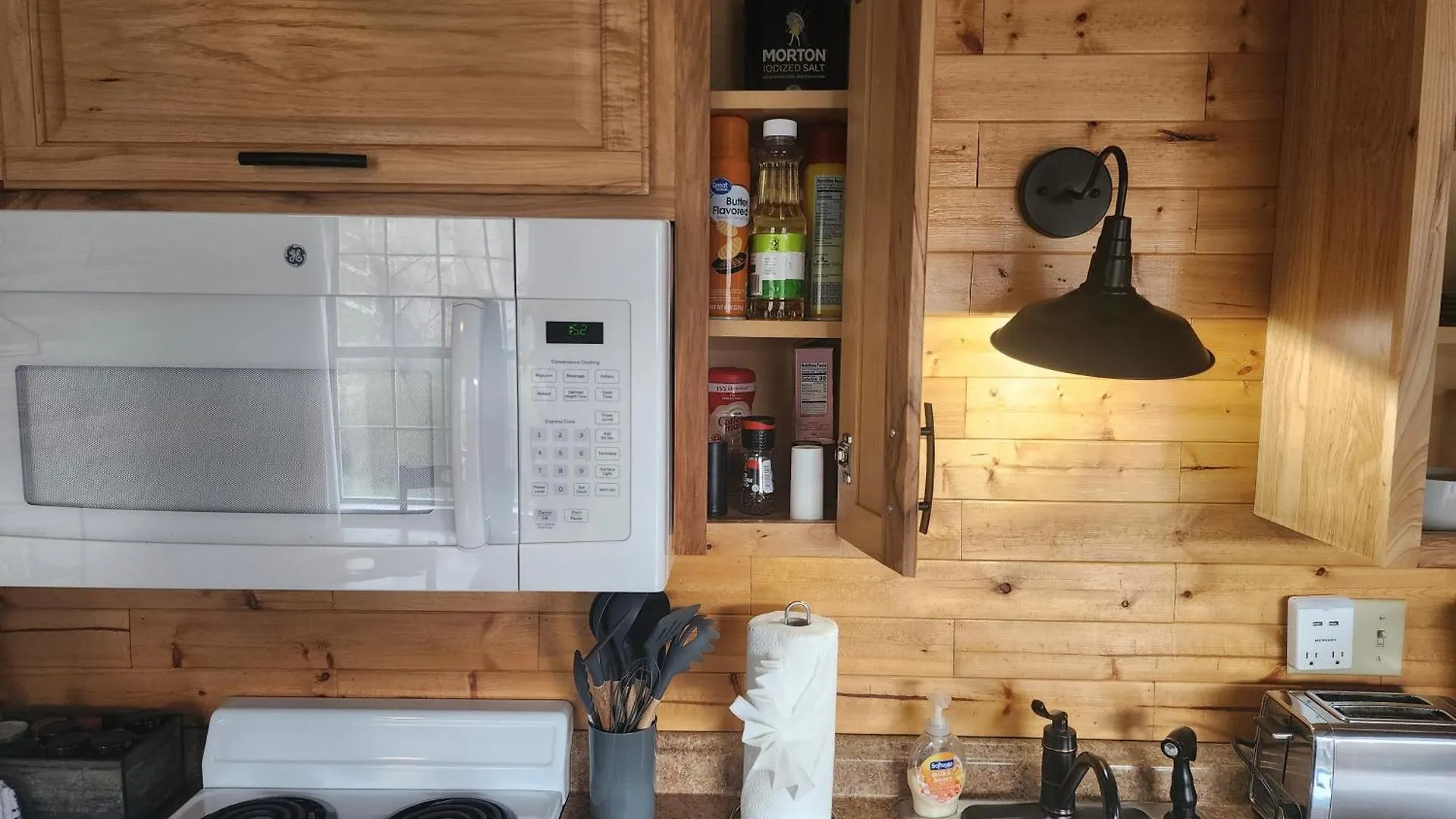2br Cozy - Centrally Located - Stairs Required - Free Tickets Included - Fc1-5 Διαμέρισμα Μπράνσον