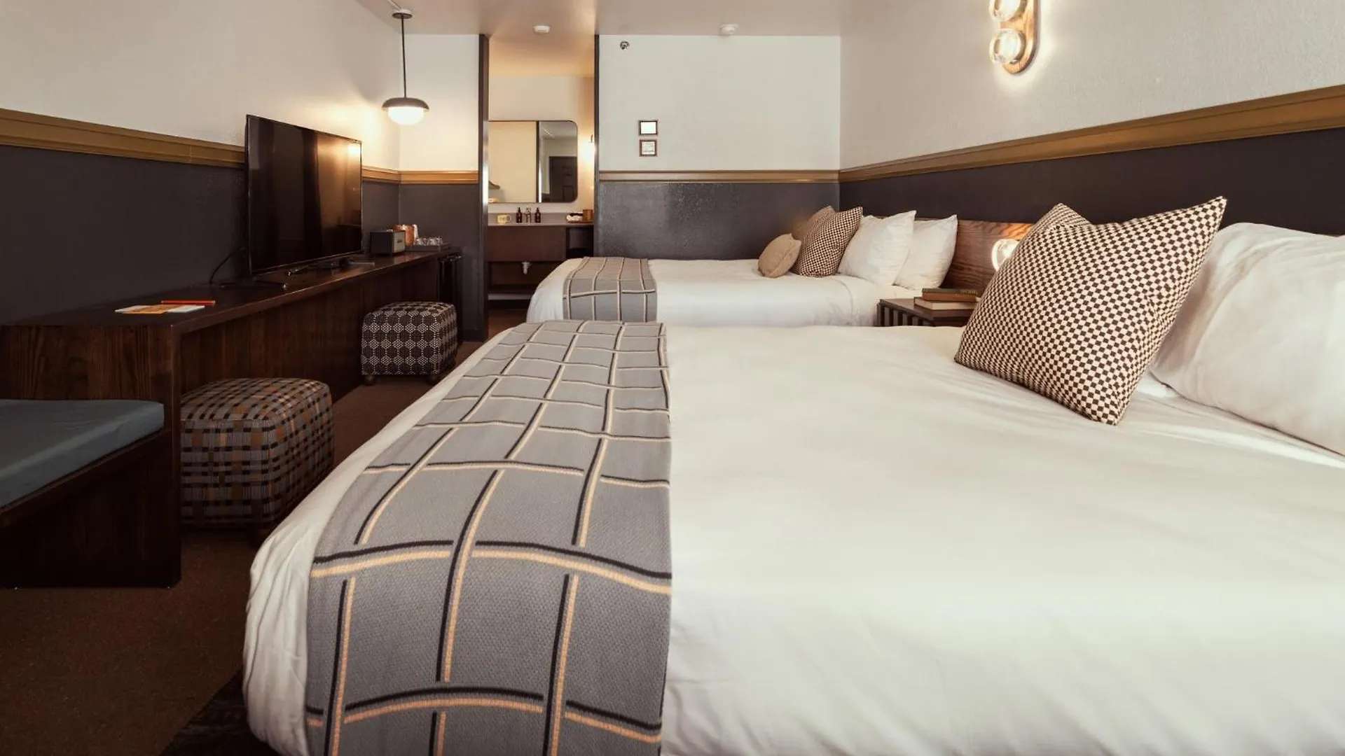 The Ozarker Motel