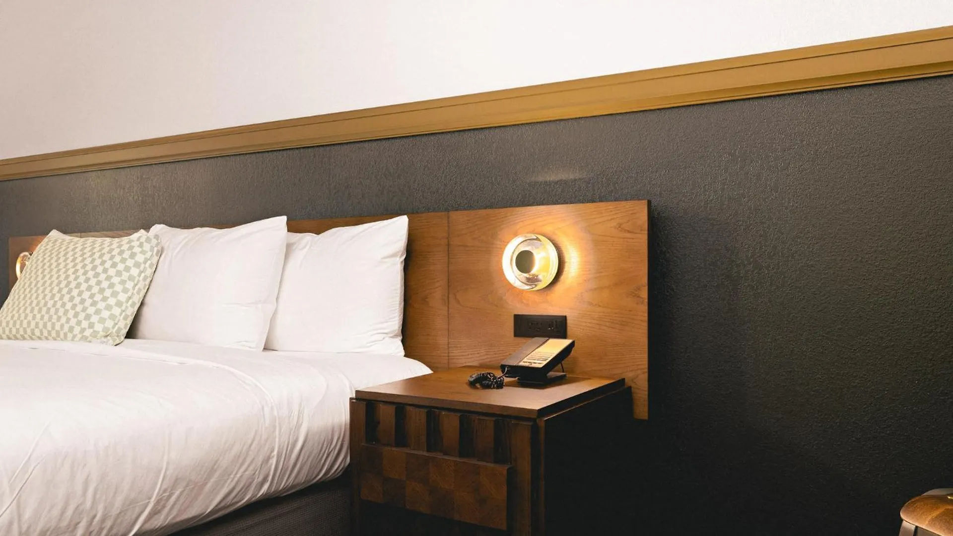 The Ozarker Motel 4*