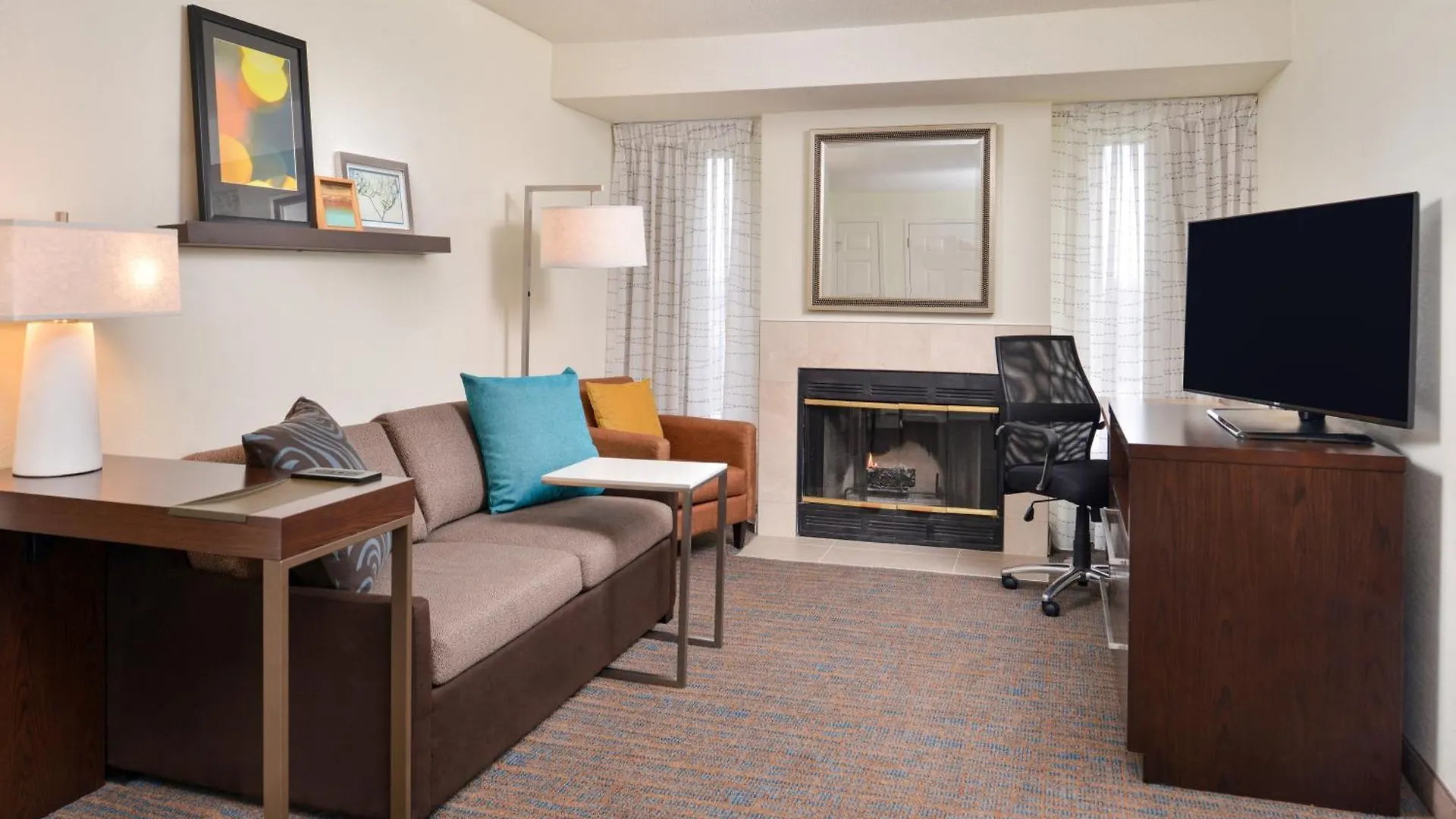 Hotel By Marriott