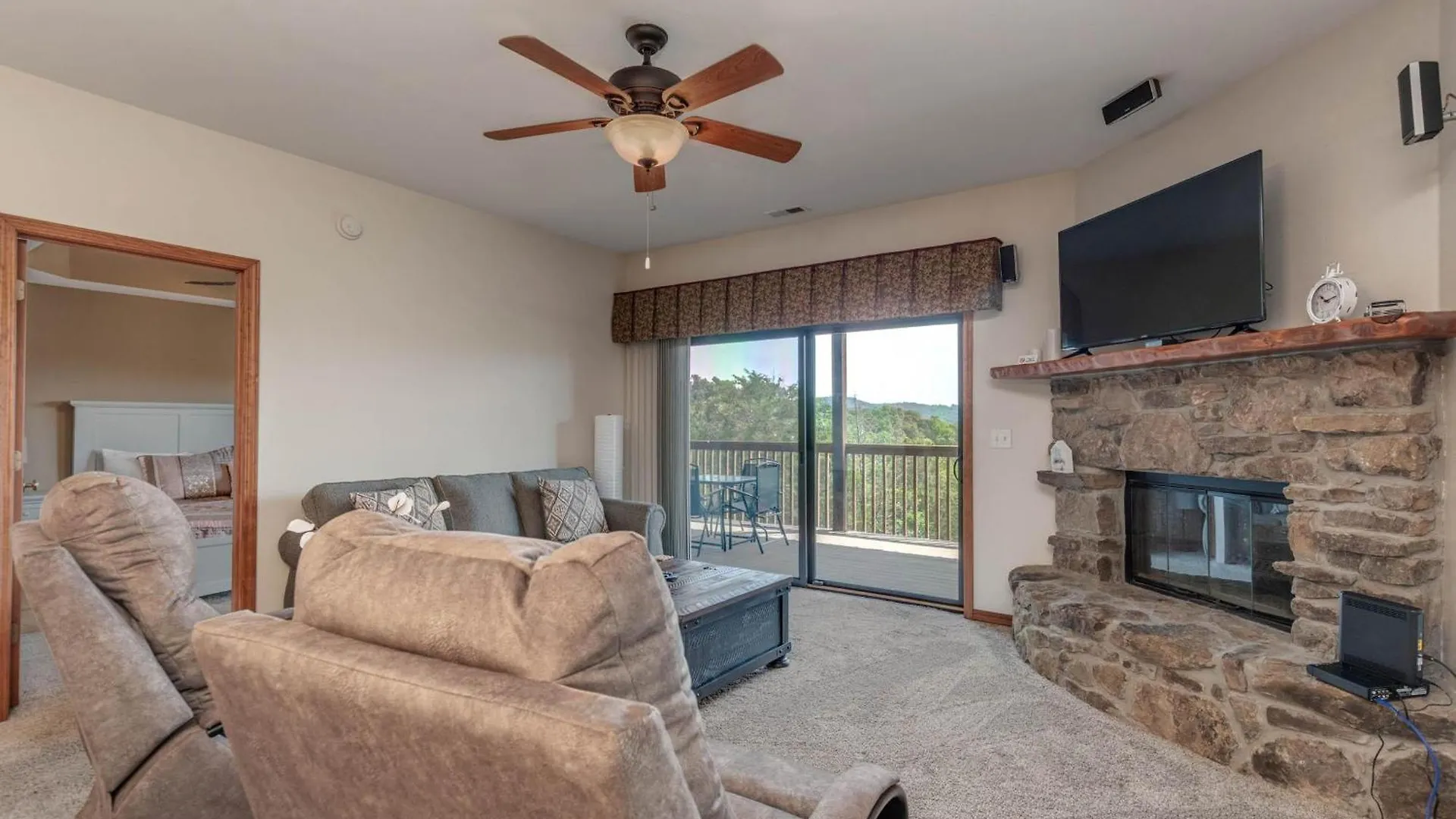 2br Village At Indian Point 1604 Near Sdc - Free Tickets Daily Up To $500 Branson