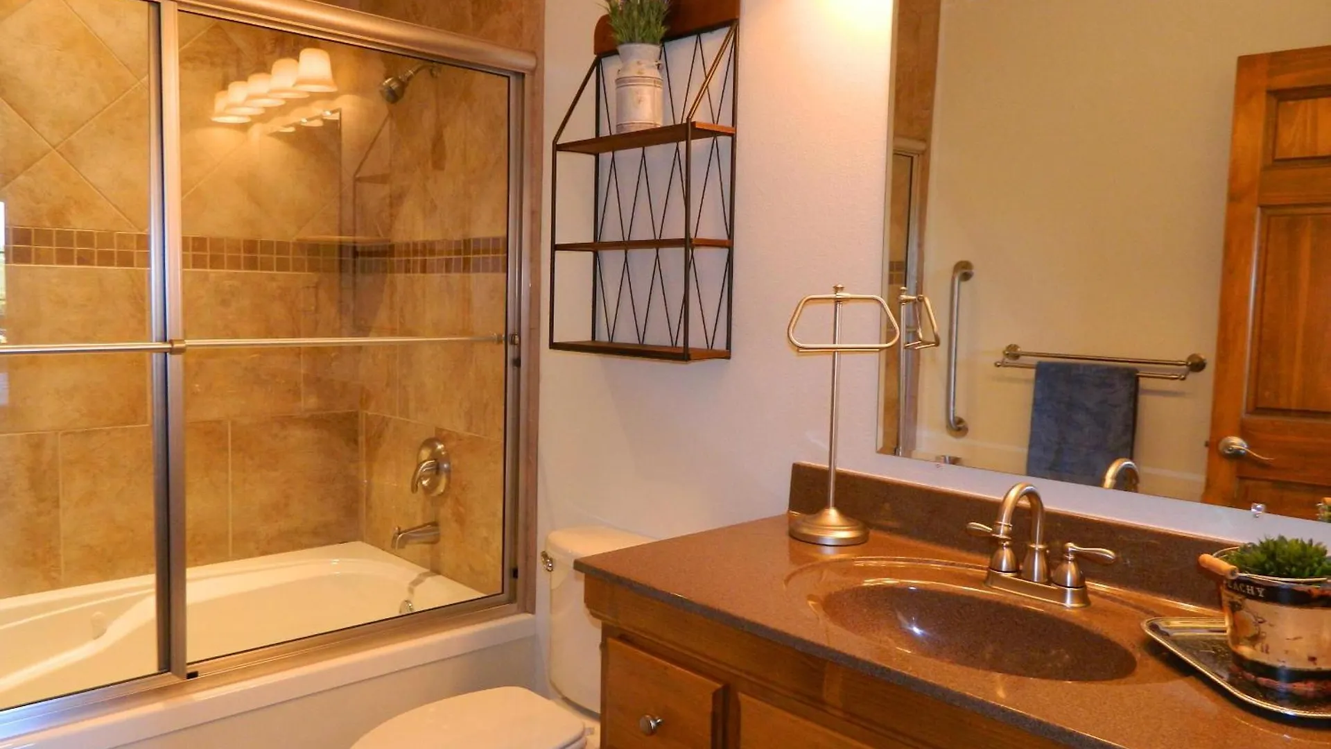 2br Village At Indian Point 1507 Near Sdc - Free Tickets Daily Up To $500 Branson