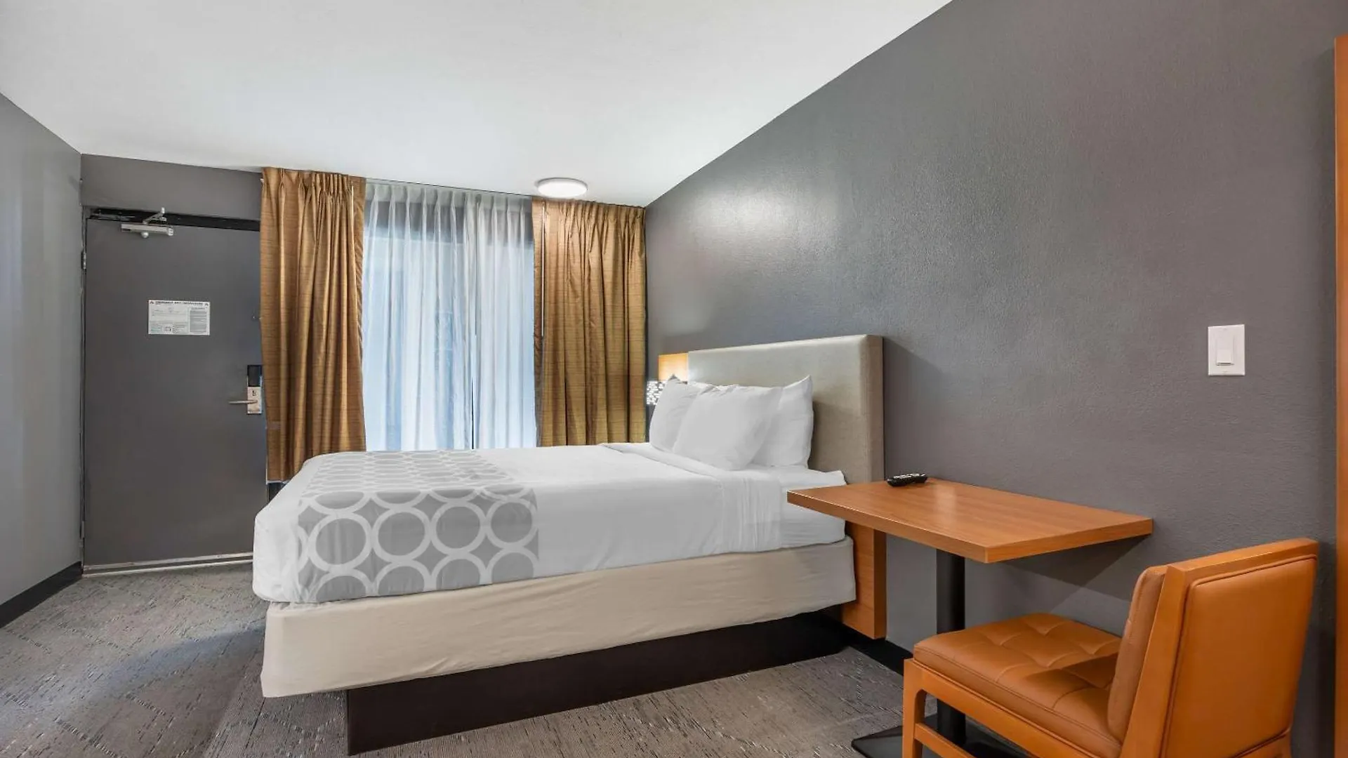 Otel Suburban On The Strip 2*