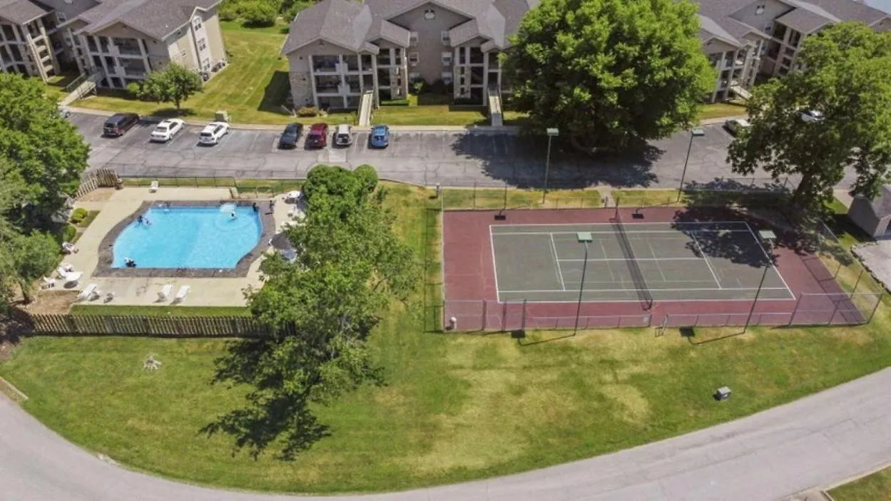 Lägenhet Luxurious At Hills - Beautifully Updated And Affordable - Family Amenities - No Steps *