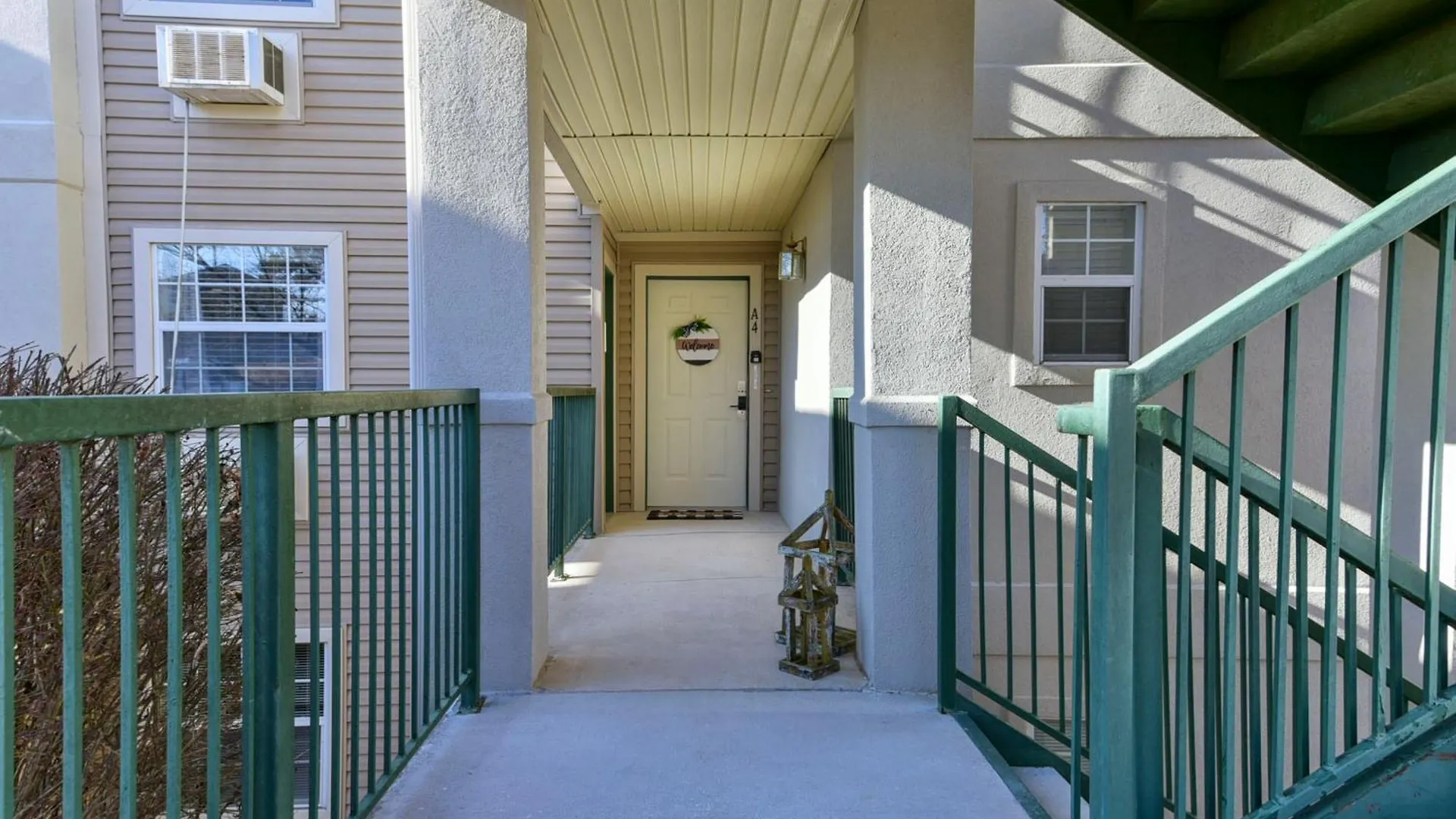 Luxurious At Hills - Beautifully Updated And Affordable - Family Amenities - No Steps Lägenhet *