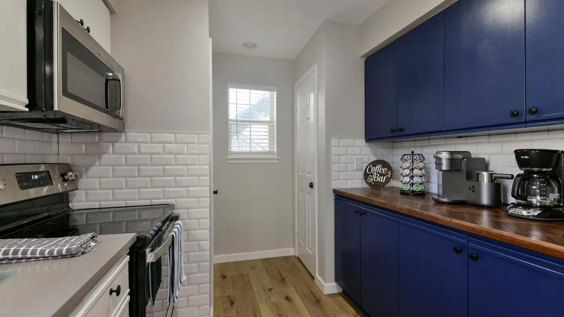 Lägenhet Luxurious At Hills - Beautifully Updated And Affordable - Family Amenities - No Steps