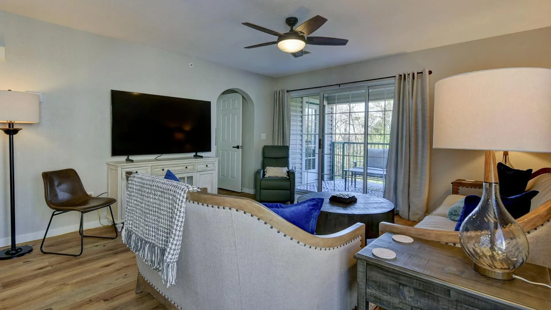 Luxurious At Hills - Beautifully Updated And Affordable - Family Amenities - No Steps Branson
