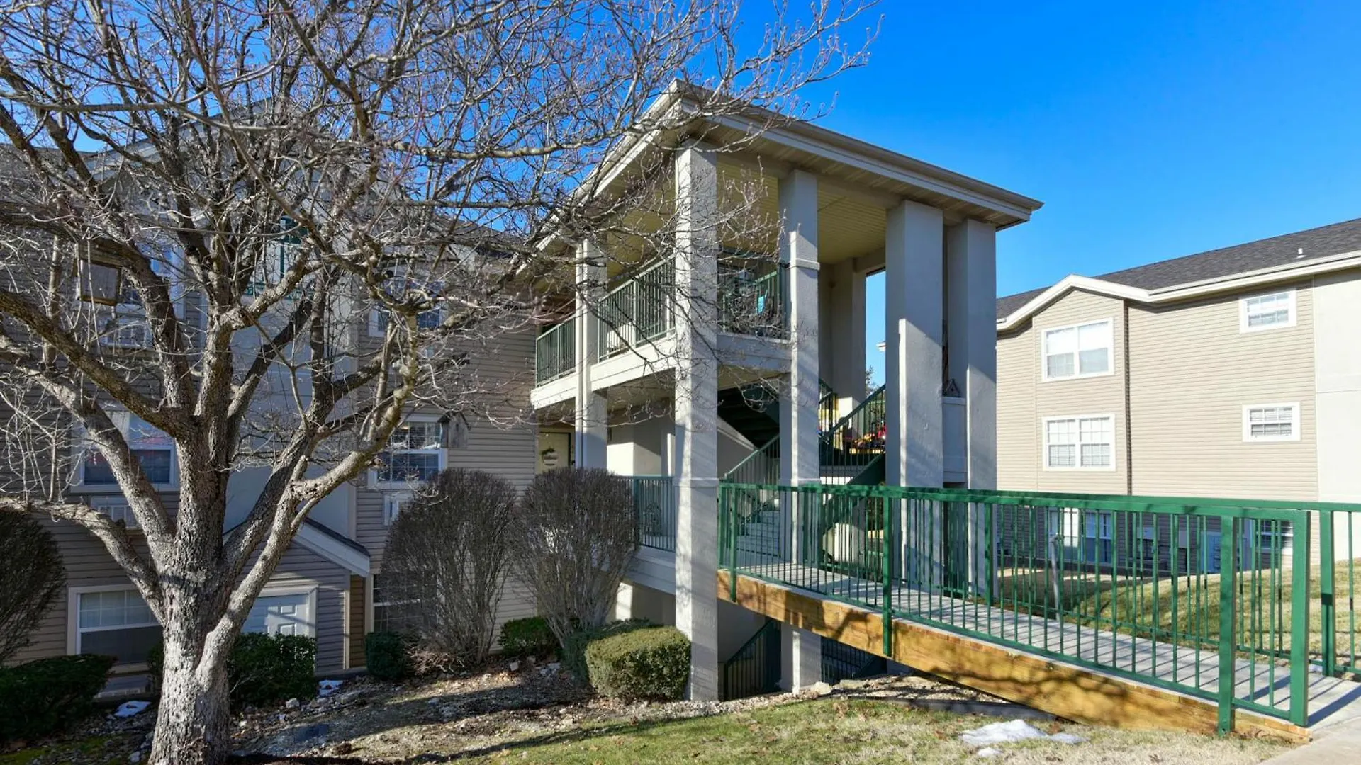 Luxurious At Hills - Beautifully Updated And Affordable - Family Amenities - No Steps Branson