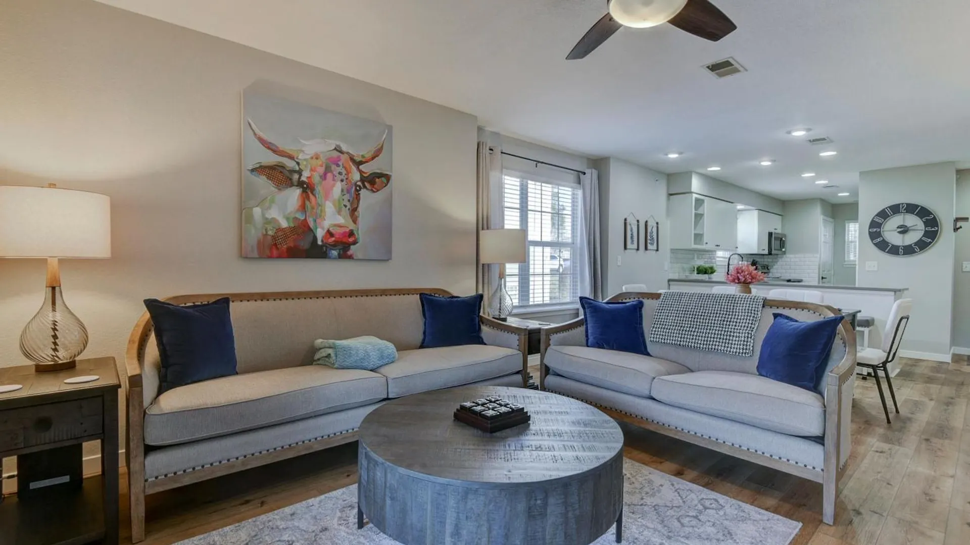 Luxurious At Hills - Beautifully Updated And Affordable - Family Amenities - No Steps Lägenhet *