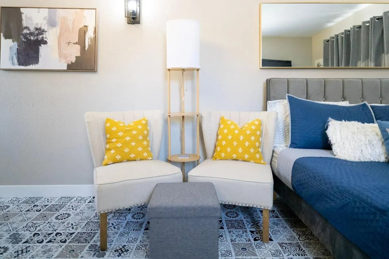 Semesterbostad Corner, Floor, Fall Creek, Convenient To 76 *