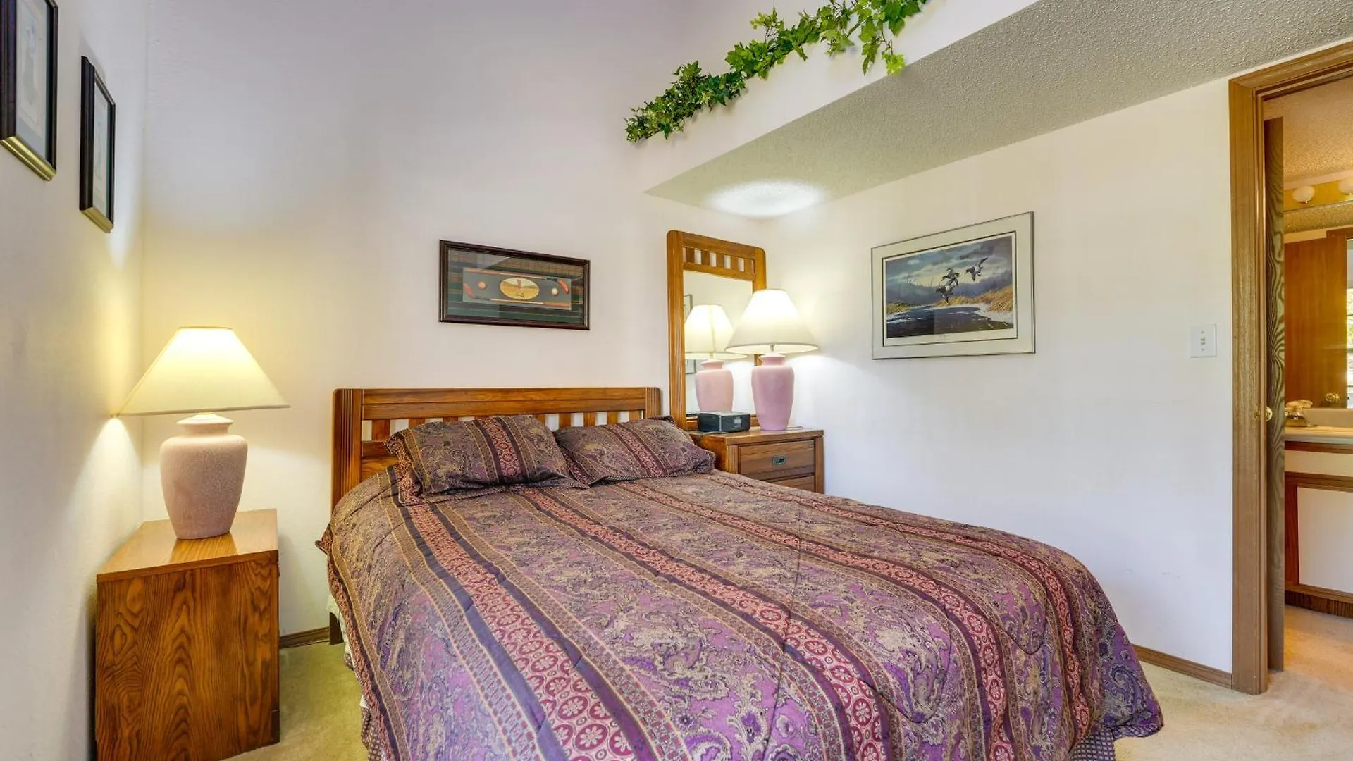 Cozy With Golf Course View In Branson! *