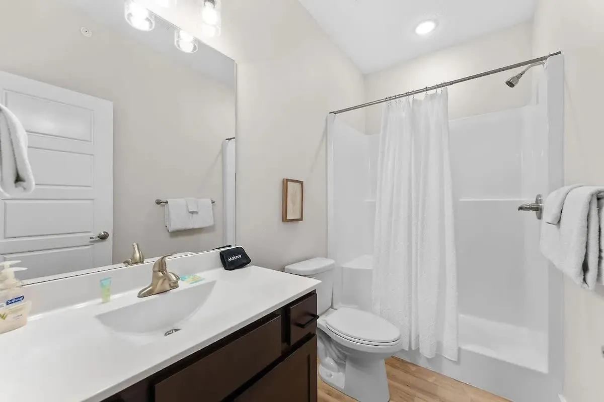 Modern Retreat Whot Tub Arcade & Stunning Views Branson