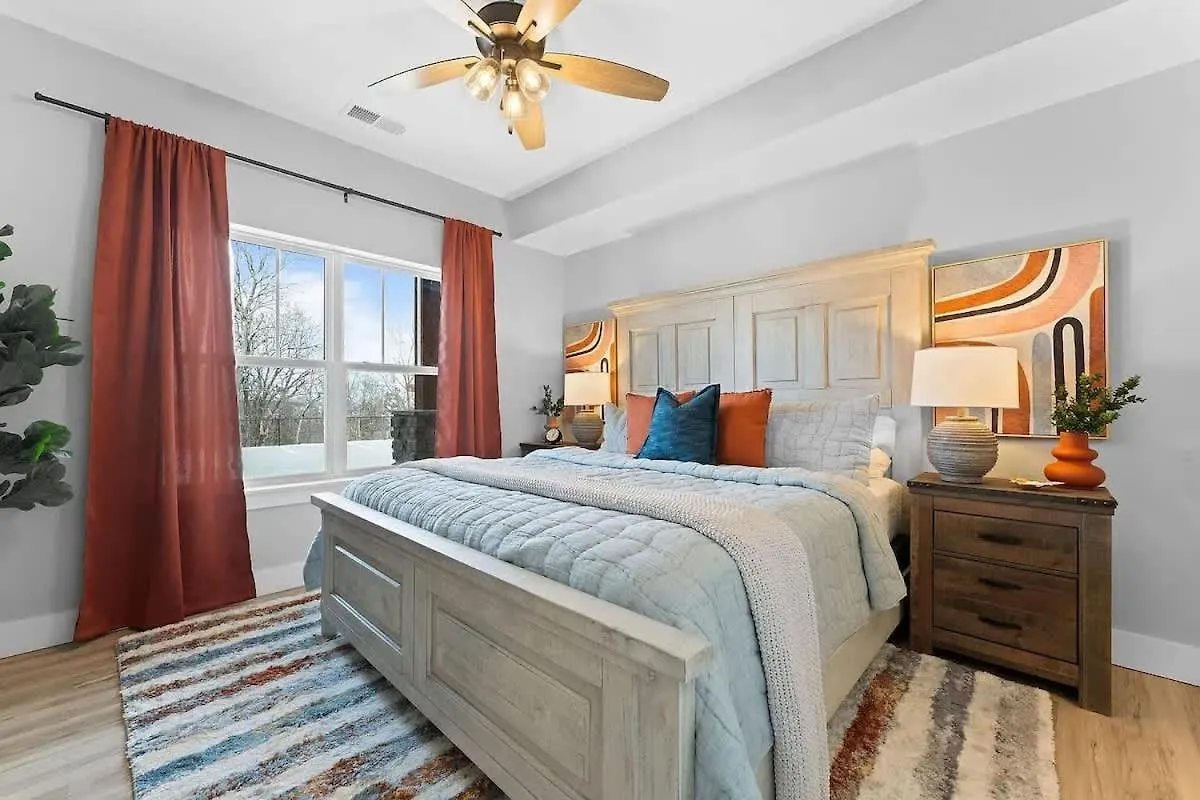 Modern Retreat Whot Tub Arcade & Stunning Views Branson