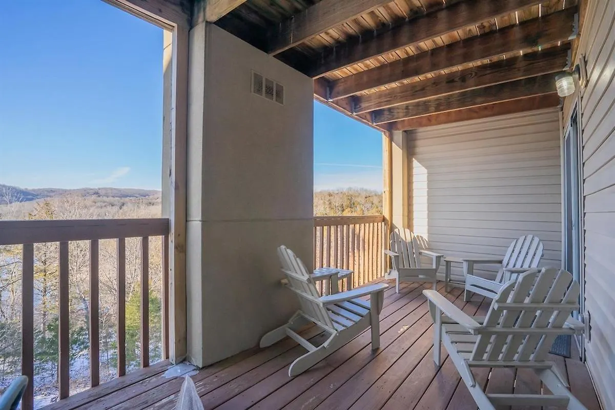 The Cove 5-3 By Sdc, Big Deck, Pool, Hot Tub, By , No Stairs Branson