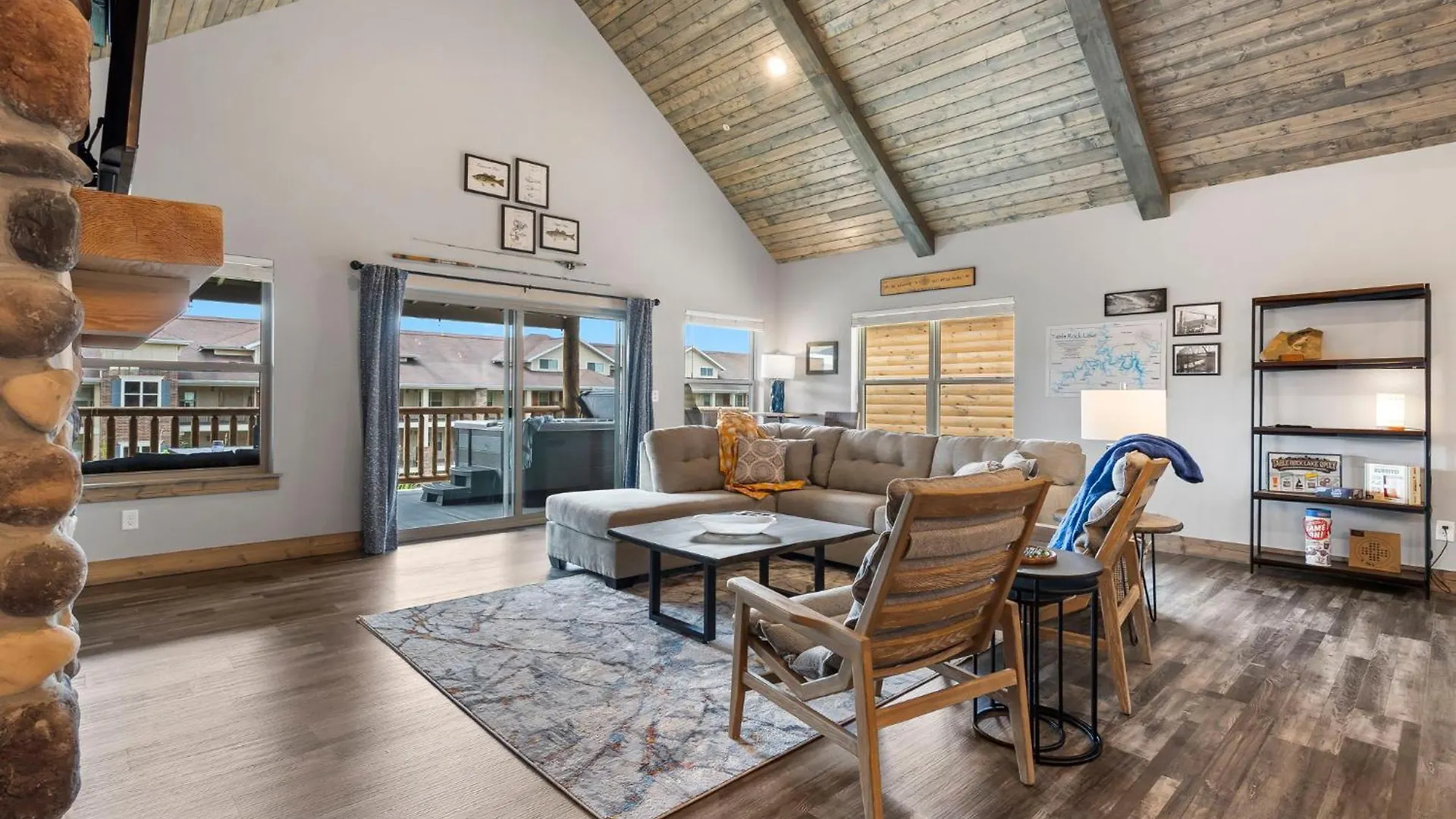 New Log Cabin, Free Local Attraction Tickets Daily, Ozark Views, Cmty Amenities! * Μπράνσον