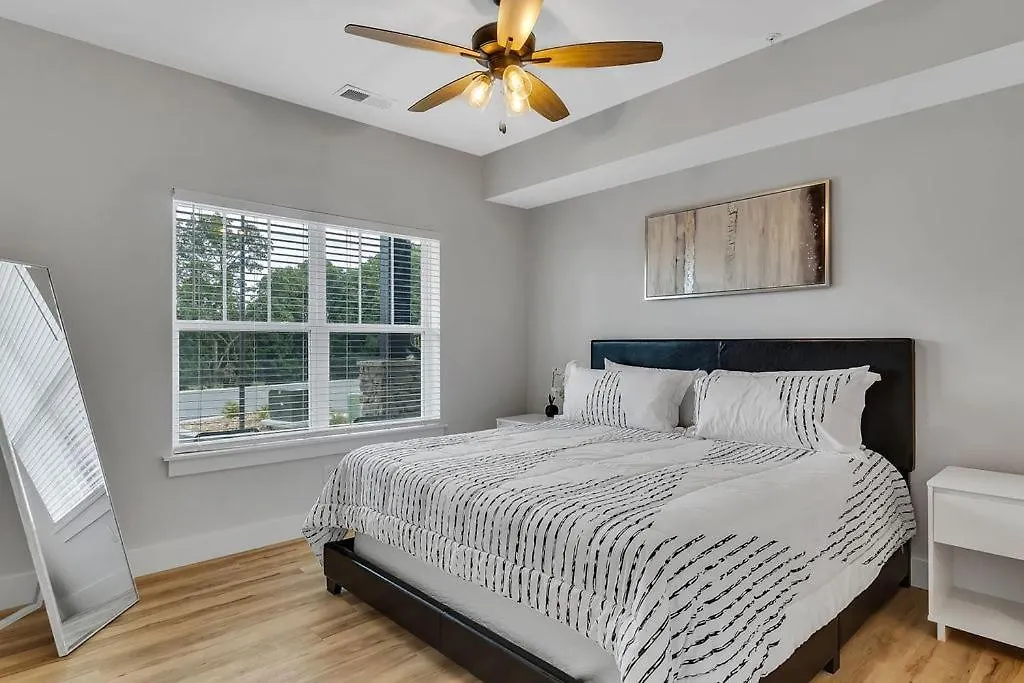 度假居 Putting Green-table Rock View-$400 Of Free Tickets-super Location-hot Tub!