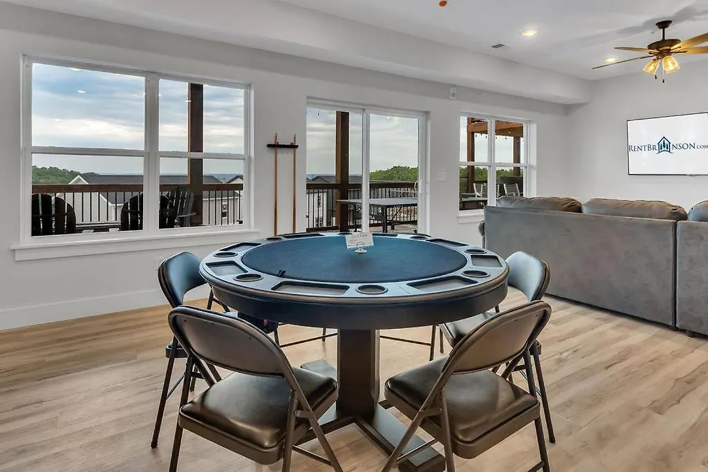 度假居 Putting Green-table Rock View-$400 Of Free Tickets-super Location-hot Tub!