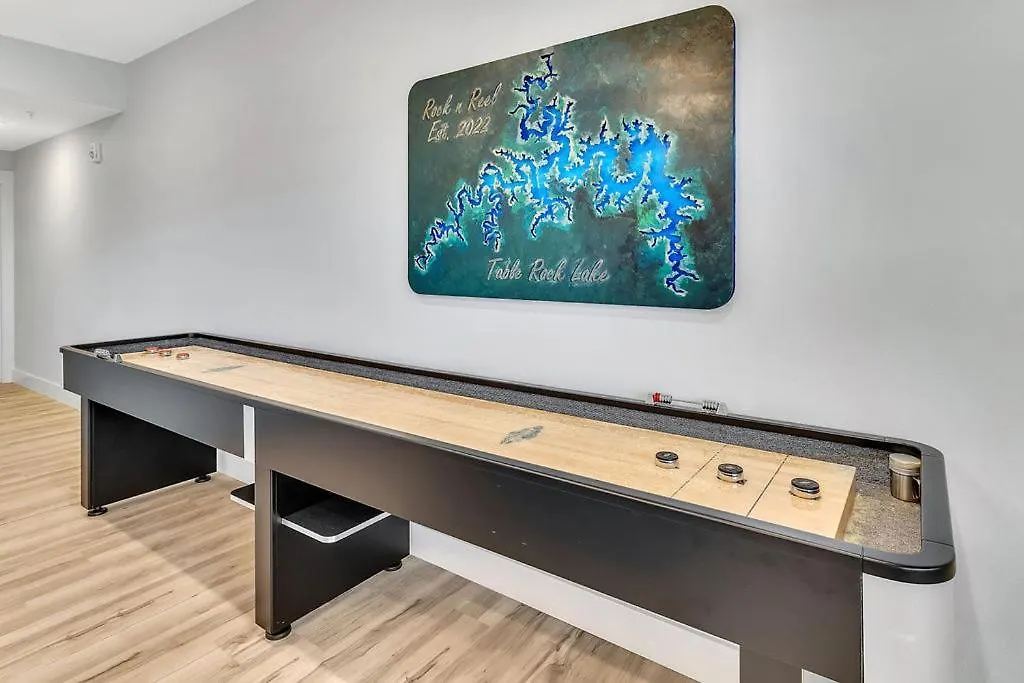Putting Green-table Rock View-$400 Of Free Tickets-super Location-hot Tub! *