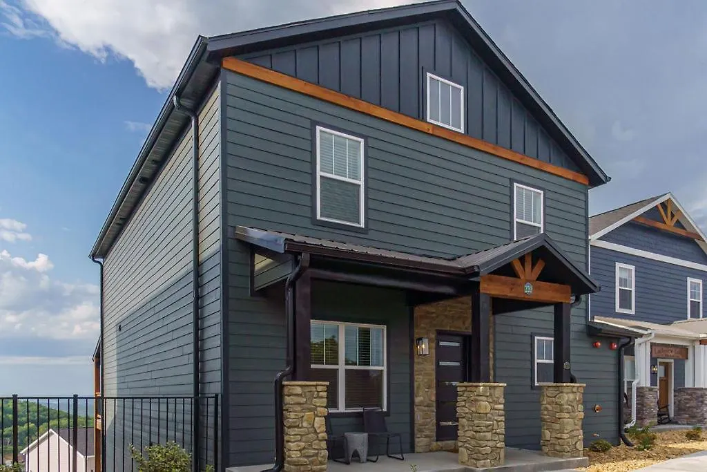 度假居 Putting Green-table Rock View-$400 Of Free Tickets-super Location-hot Tub! *