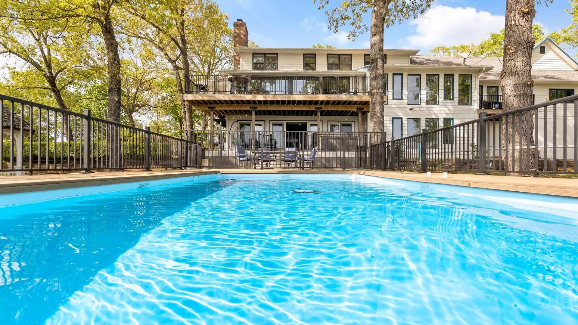 펜션 Tablerock Views, Private Outdoor Pool, Karaoke/games-2 Kitchens! Secluded On A Few Acres! *