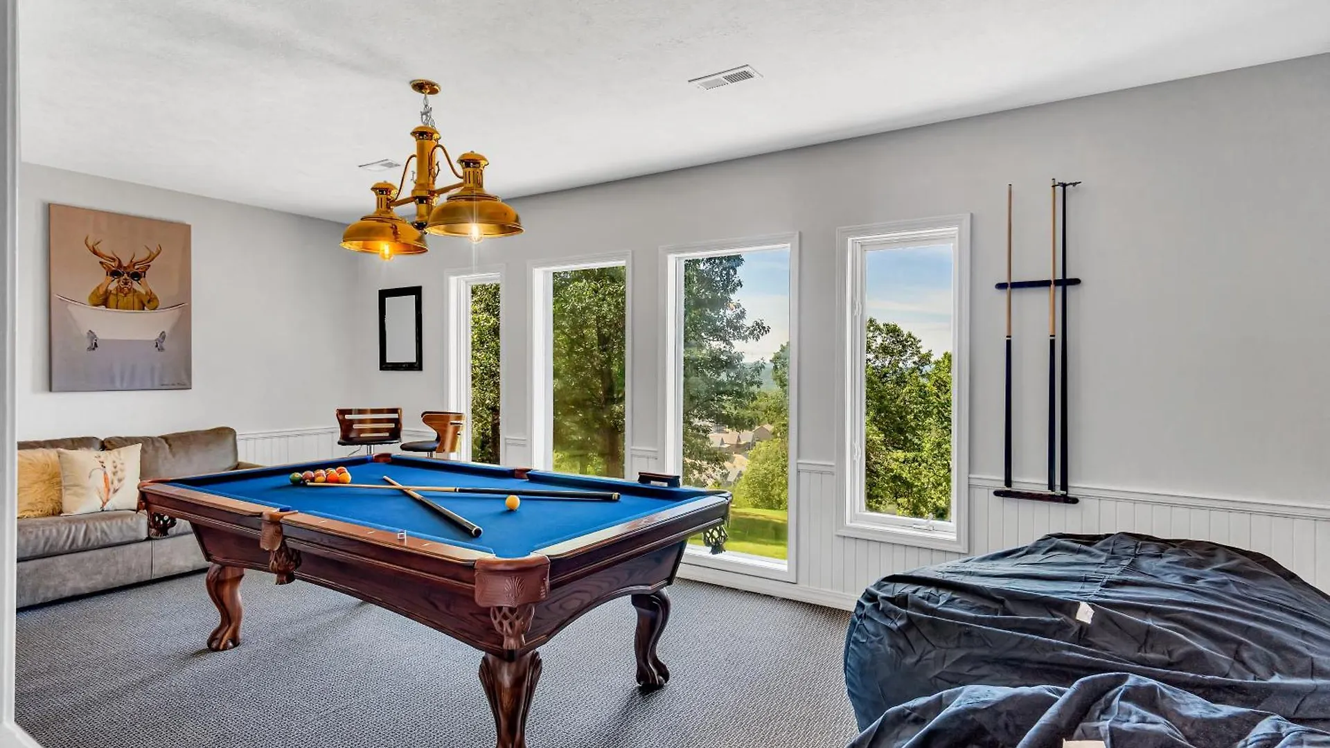 Tablerock Views, Private Outdoor Pool, Karaoke/games-2 Kitchens! Secluded On A Few Acres! *